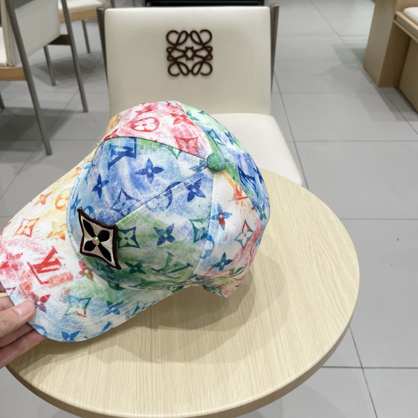 渔夫帽。棒球帽 LV 爆联名款渔夫帽，彩色logo帽子小红书网红爆款，男女同款