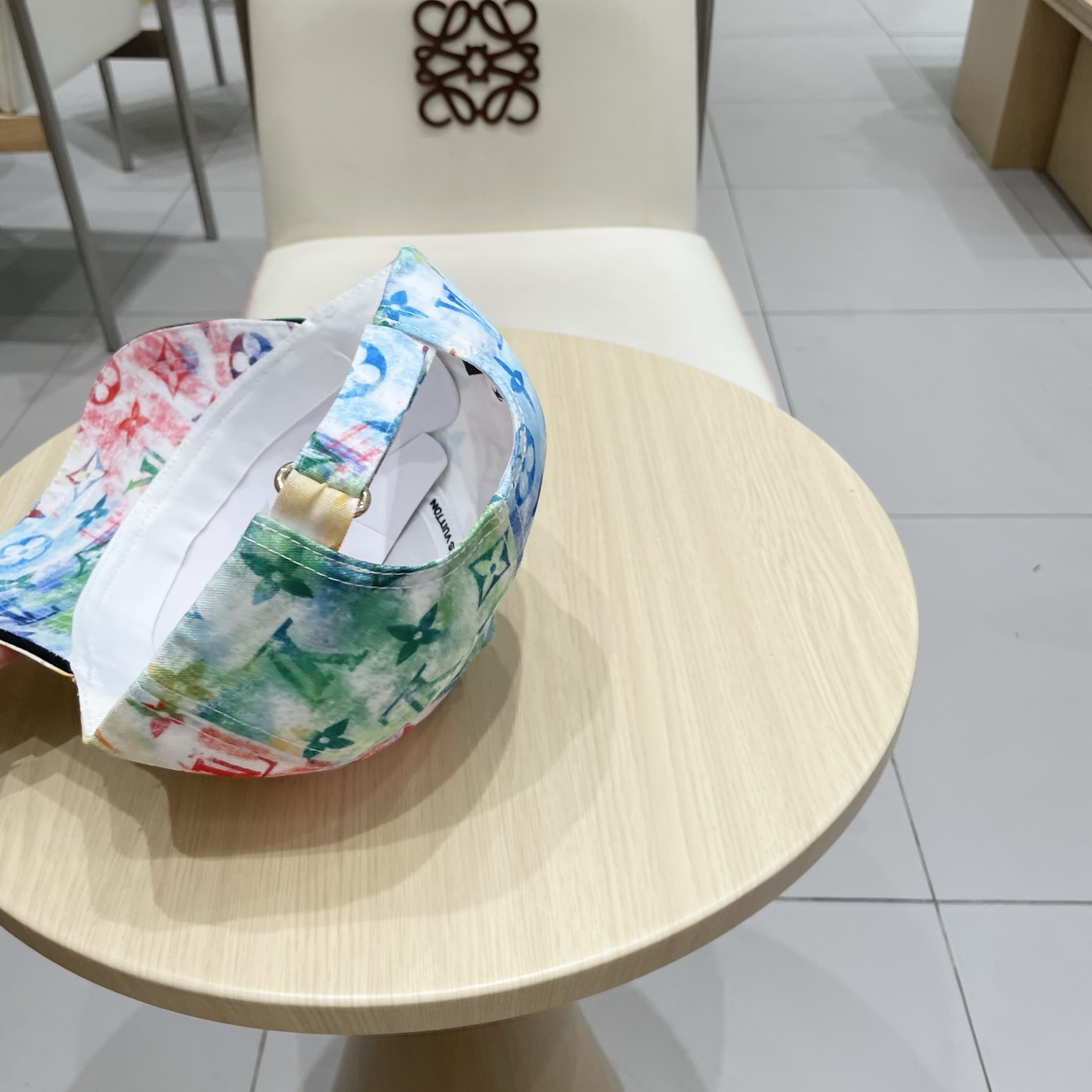 渔夫帽。棒球帽 LV 爆联名款渔夫帽，彩色logo帽子小红书网红爆款，男女同款