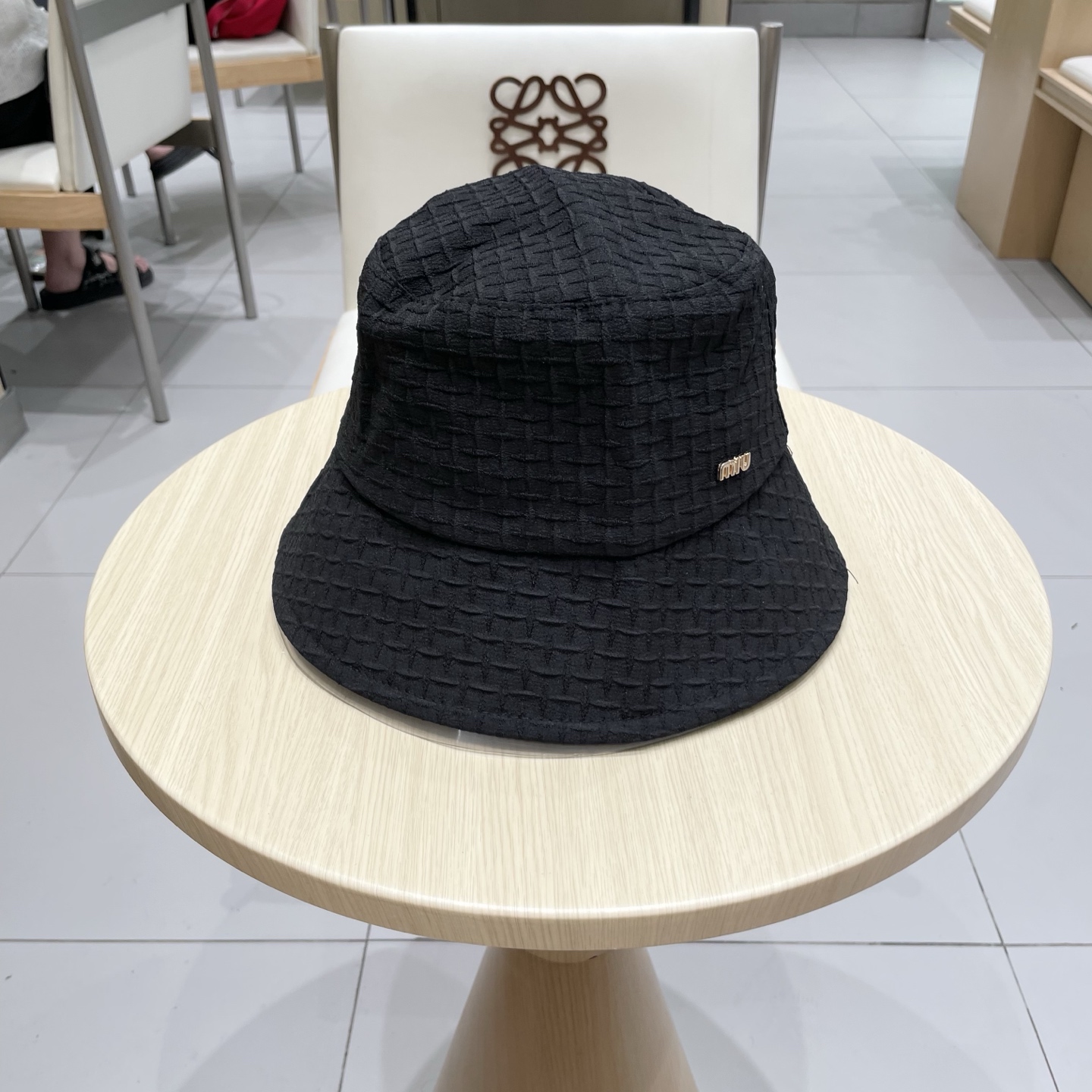 NO:358101,Miumiu Miu new fisherman hat, sun hat, head circumference 57cm hat, straw hat, fisherman hat baseball hat, hat, miumiu, espadrilles, hatsmiumiu缪缪新款渔夫帽,遮阳帽,头围57cm帽子草帽渔夫帽棒球帽,帽子,miumiu,espadrilles,hats,hat