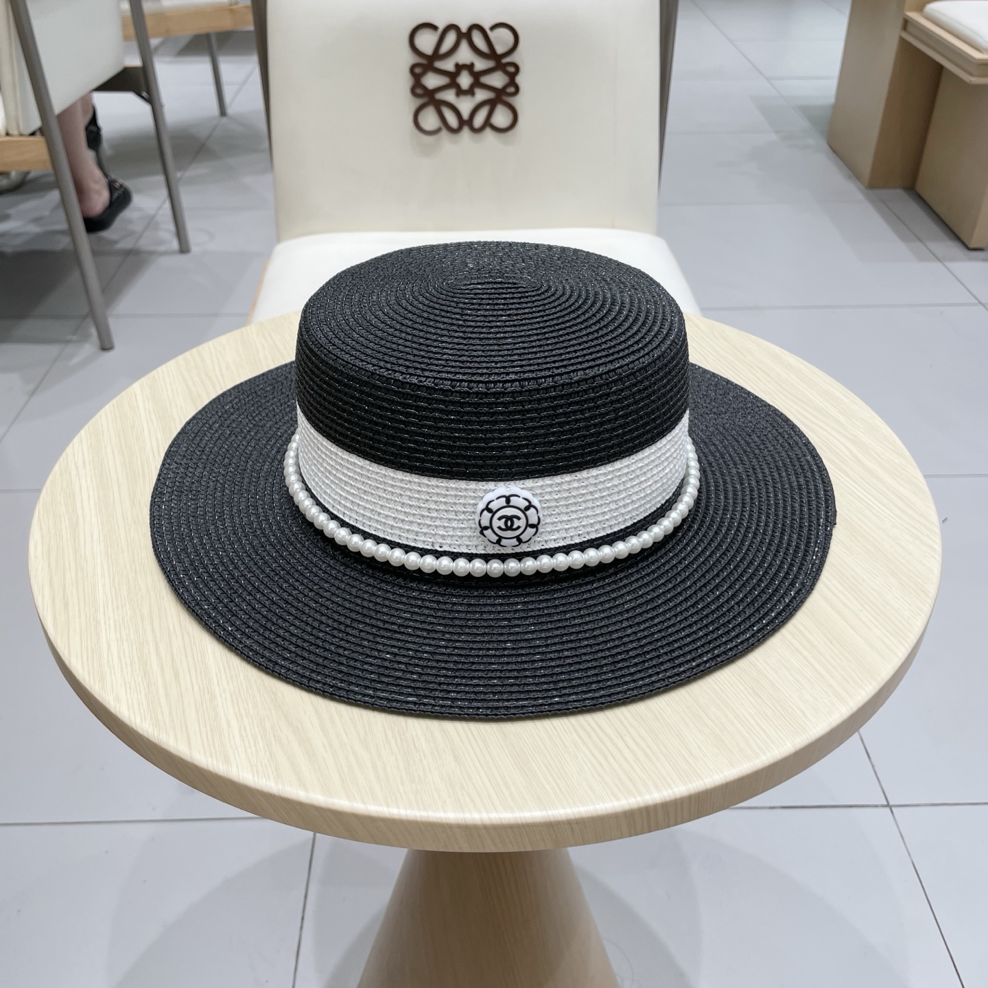 NO:358132,Chanel new straw hat, head circumference 57cm hat, straw hat fisherman hat baseball hat, hat, chanel, espadrilles, hats香奈儿新款草帽,头围57cm帽子草帽渔夫帽棒球帽,帽子,chanel,espadrilles,hats,hat