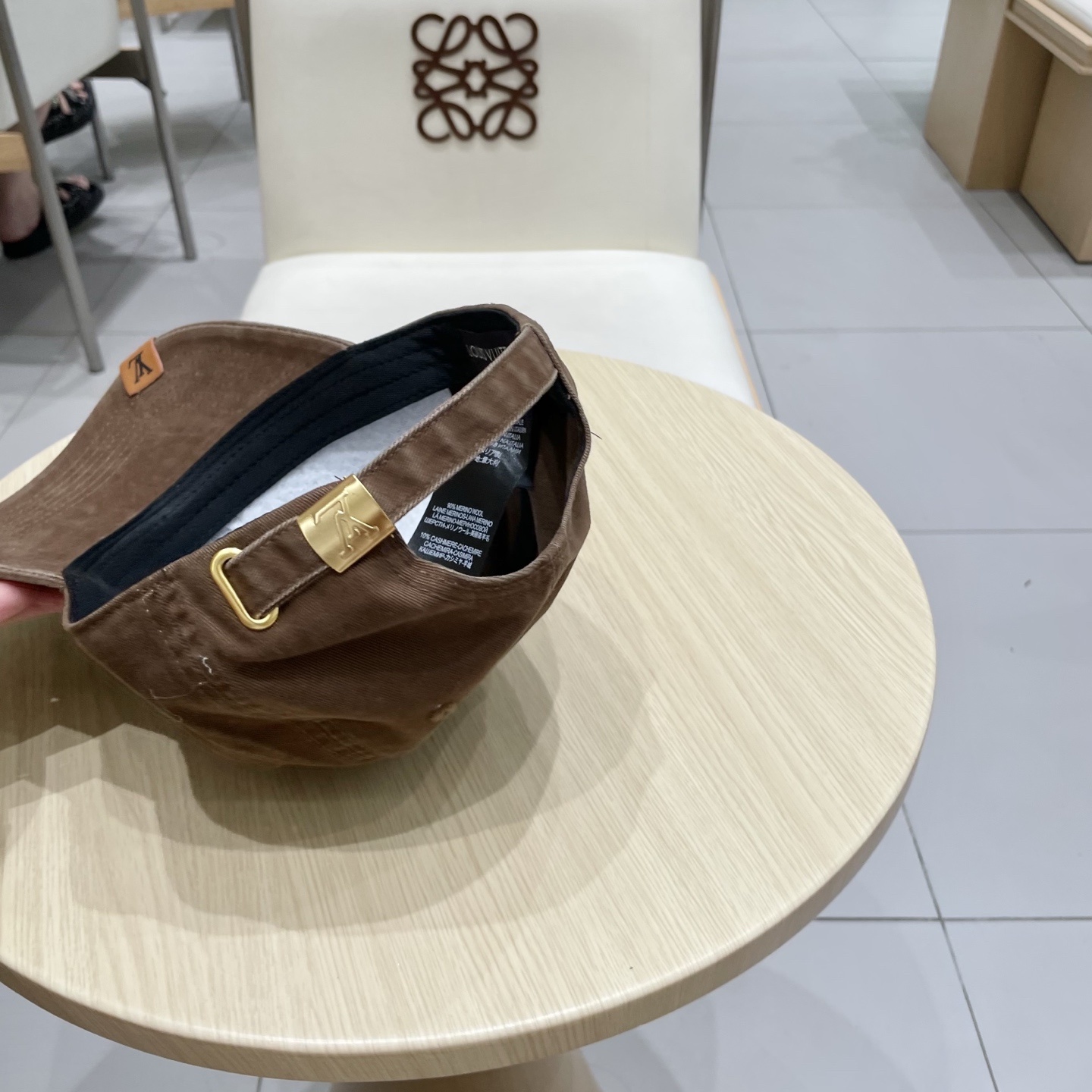  🧢路易威登棒球帽 LouisVuitton😍新款LV棒球帽，重工打造♥️高端大气，百搭款🤗男女通用！跑