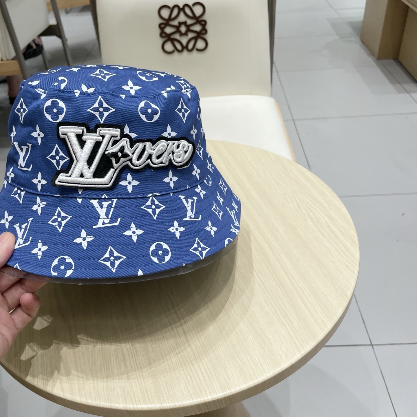  LV Tyer🔥爆联名款双面渔夫帽，帽子可以双面戴，买一个顶两个，小红书网红爆款，男女同款