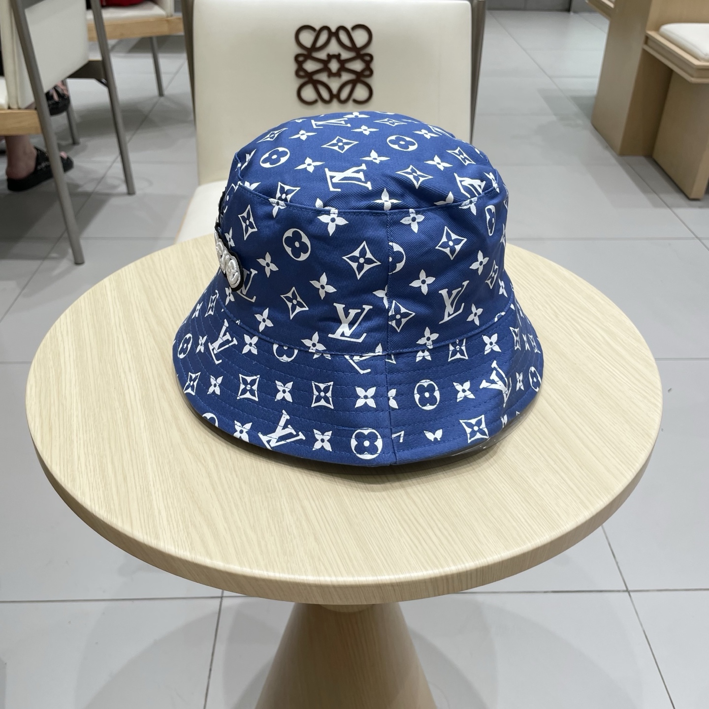 [LV Hats]LVTyer launches co-branded double-sided fisherman hat The hat can be