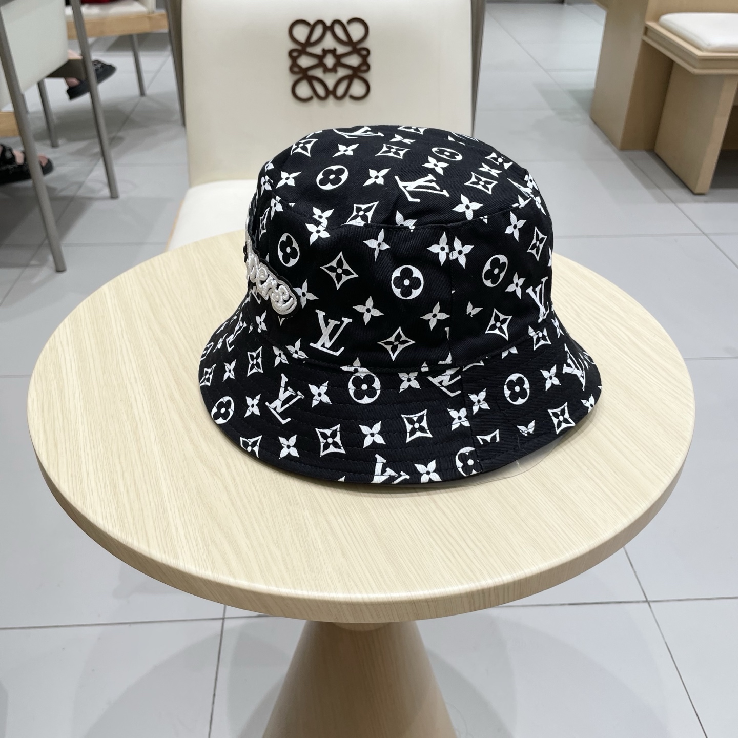 [LV Hats]LVTyer launches co-branded double-sided fisherman hat The hat can be