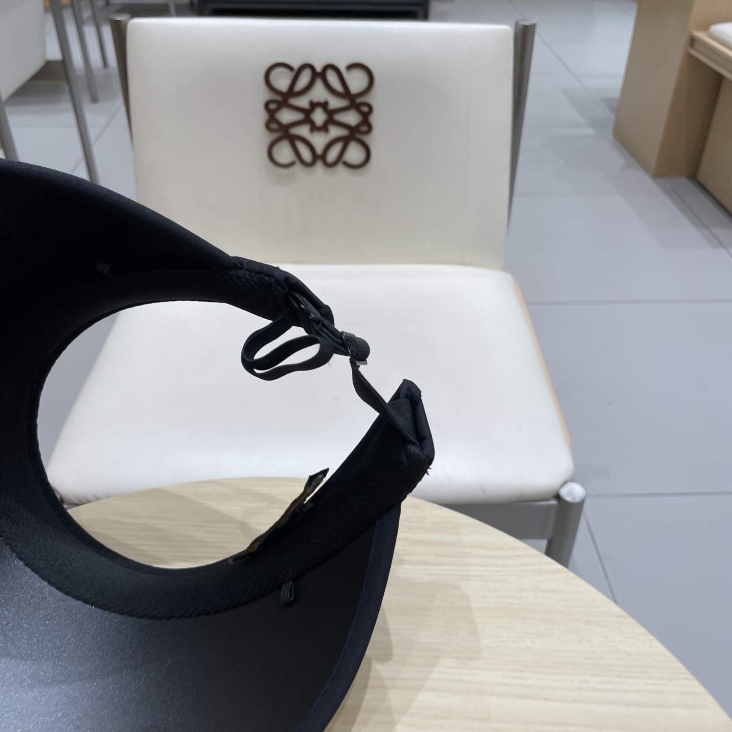  LV路易威登原单刺绣空顶遮阳帽 轻盈透气。完美版型，对格精准无误，原厂品质，独家实物拍