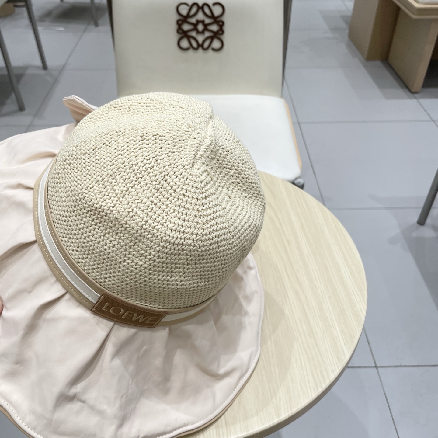 罗意威女款2025新款大檐黑胶渔夫帽夏季百搭出游度假海边防晒遮阳帽