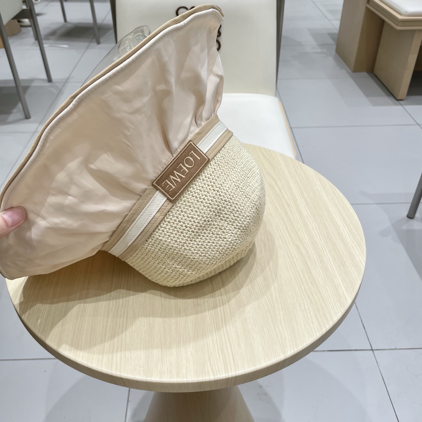 罗意威女款2025新款大檐黑胶渔夫帽夏季百搭出游度假海边防晒遮阳帽