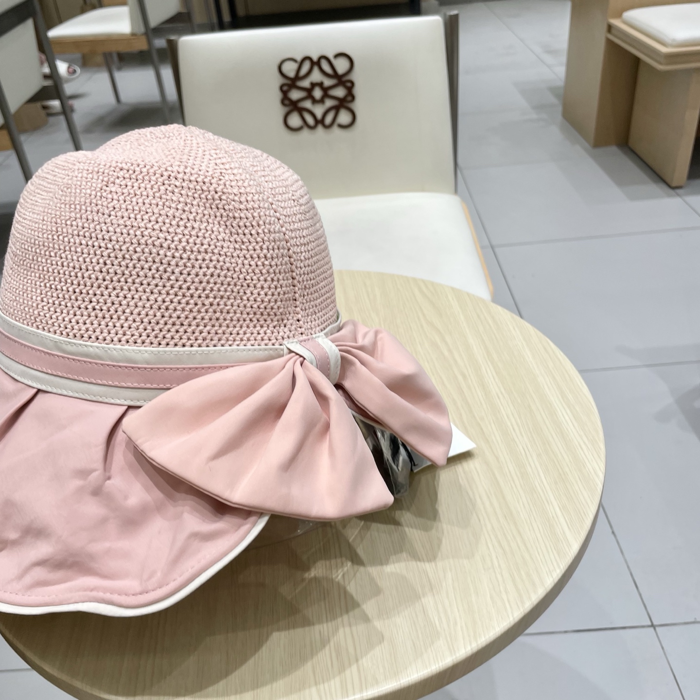罗意威女款2025新款大檐黑胶渔夫帽夏季百搭出游度假海边防晒遮阳帽