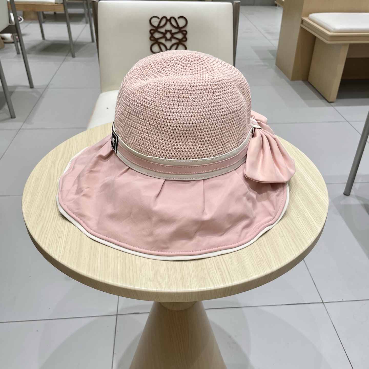 罗意威女款2025新款大檐黑胶渔夫帽夏季百搭出游度假海边防晒遮阳帽
