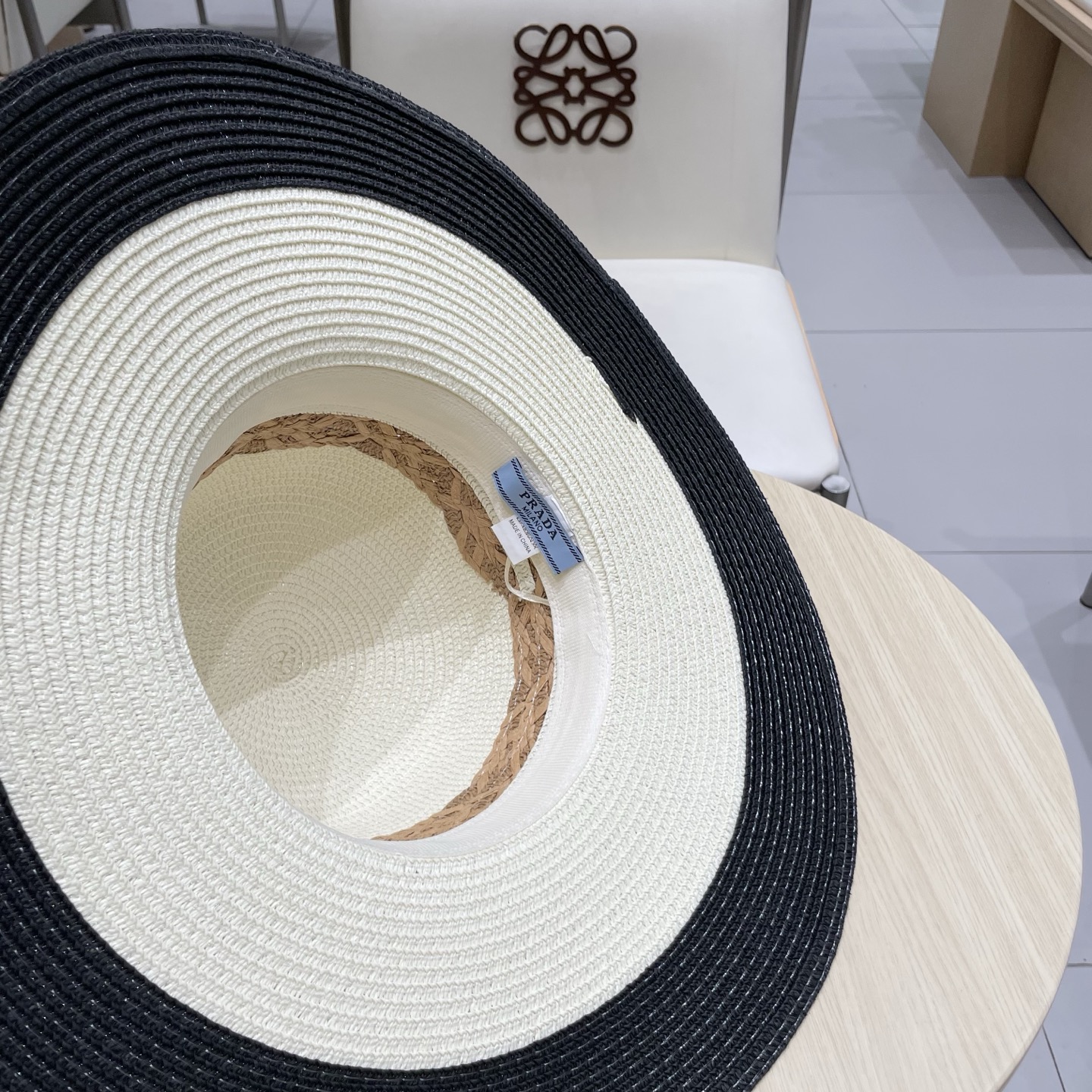   PRADA普拉达草帽， 大帽檐简约百搭款，头围57cm