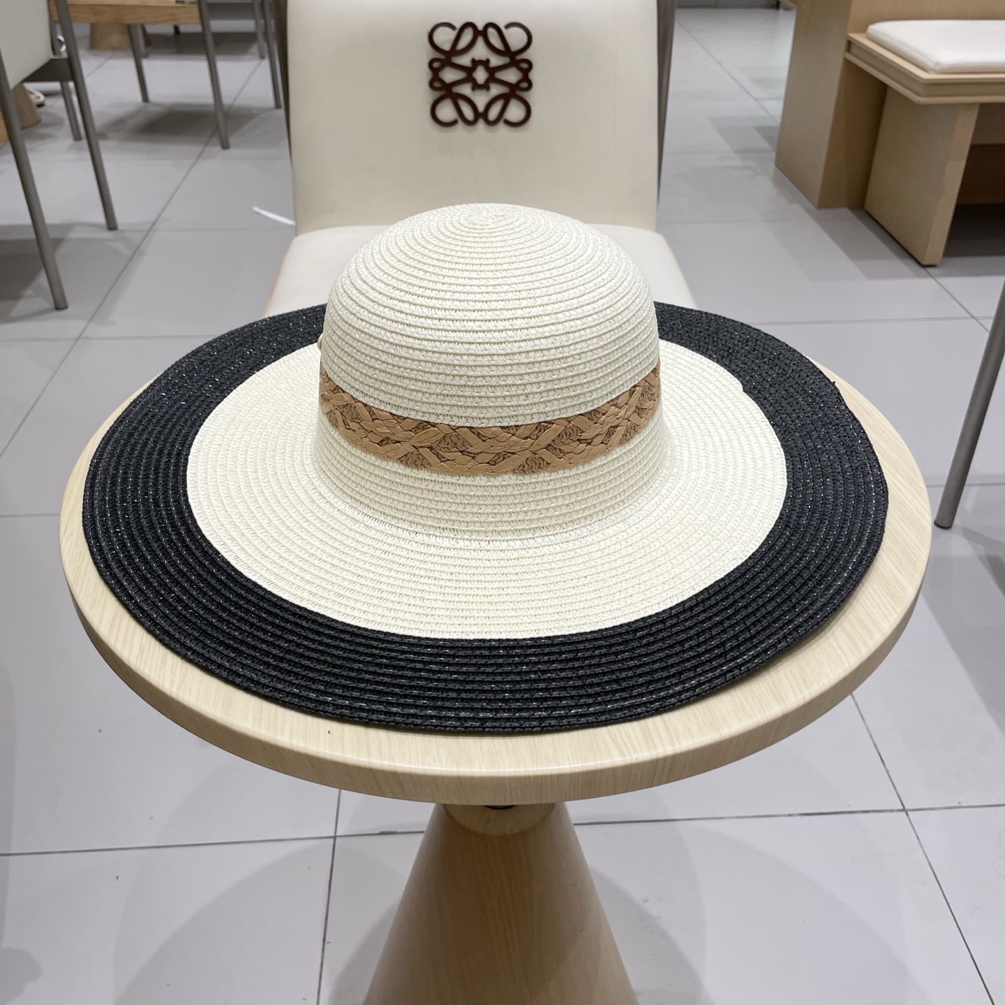   PRADA普拉达草帽， 大帽檐简约百搭款，头围57cm