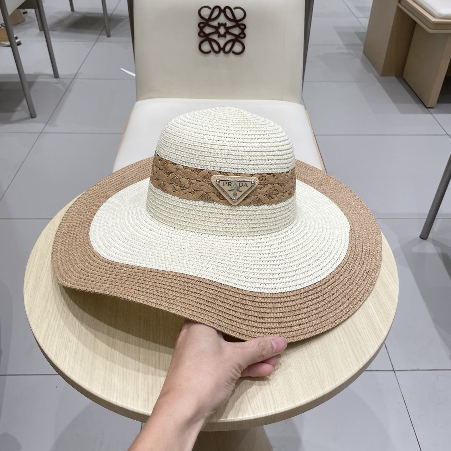   PRADA普拉达草帽， 大帽檐简约百搭款，头围57cm
