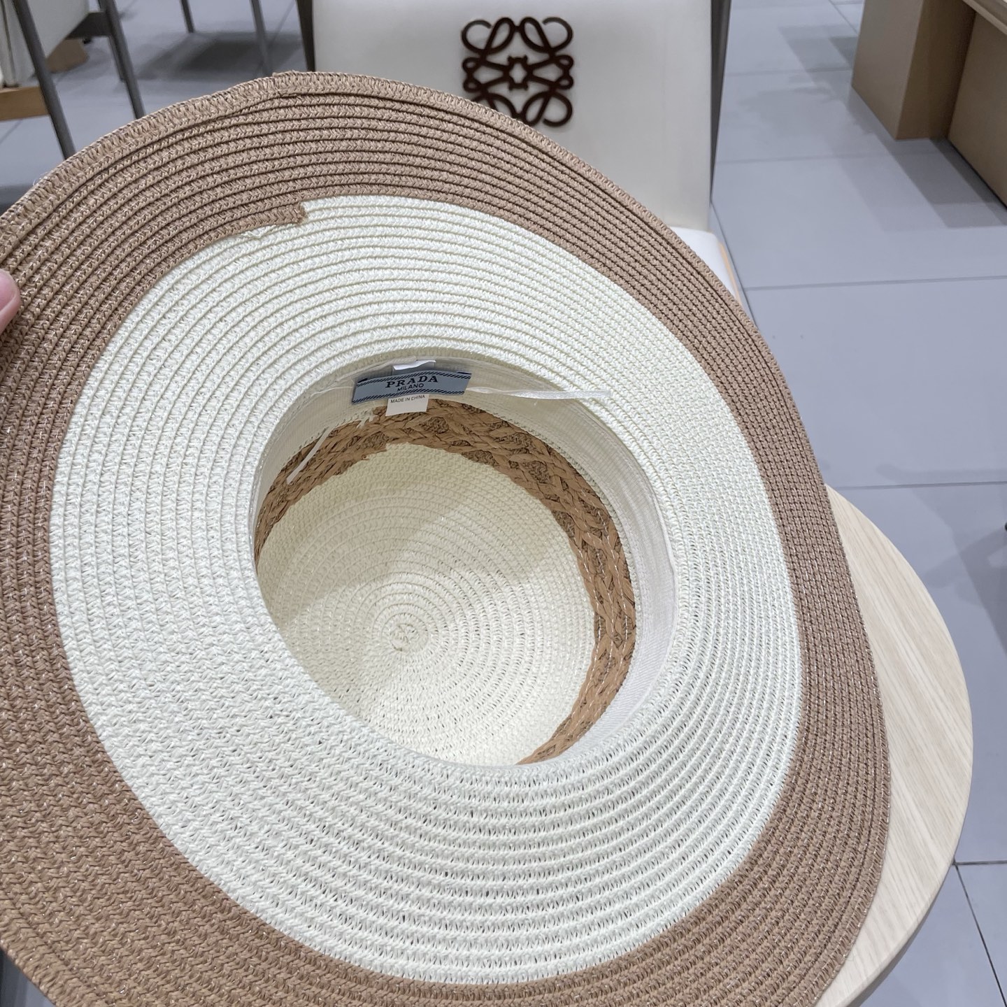   PRADA普拉达草帽， 大帽檐简约百搭款，头围57cm