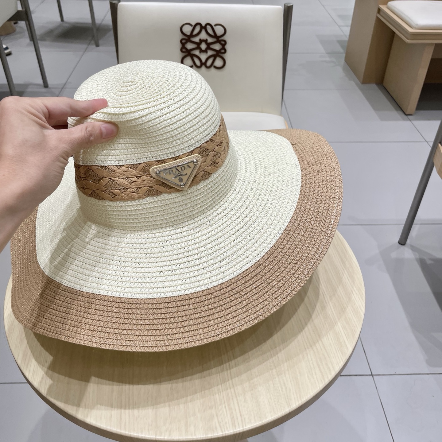   PRADA普拉达草帽， 大帽檐简约百搭款，头围57cm