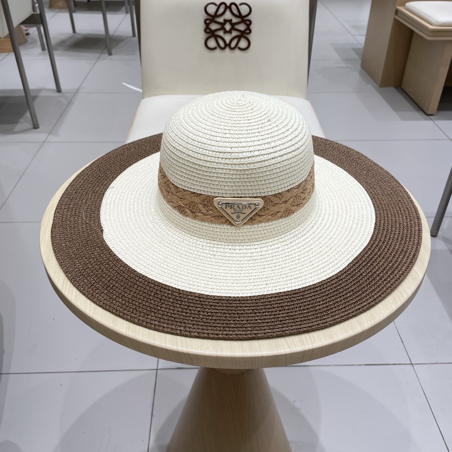   PRADA普拉达草帽， 大帽檐简约百搭款，头围57cm