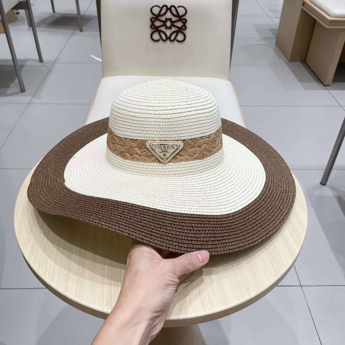   PRADA普拉达草帽， 大帽檐简约百搭款，头围57cm
