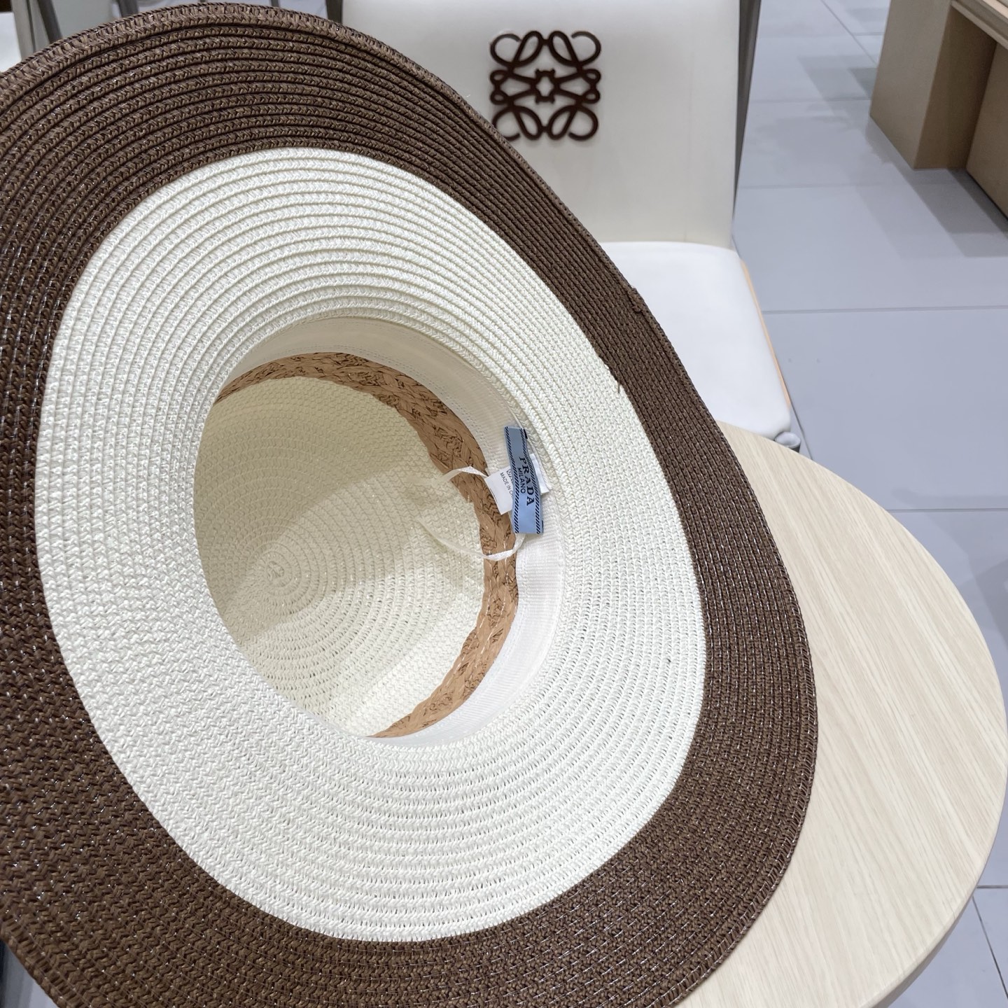   PRADA普拉达草帽， 大帽檐简约百搭款，头围57cm