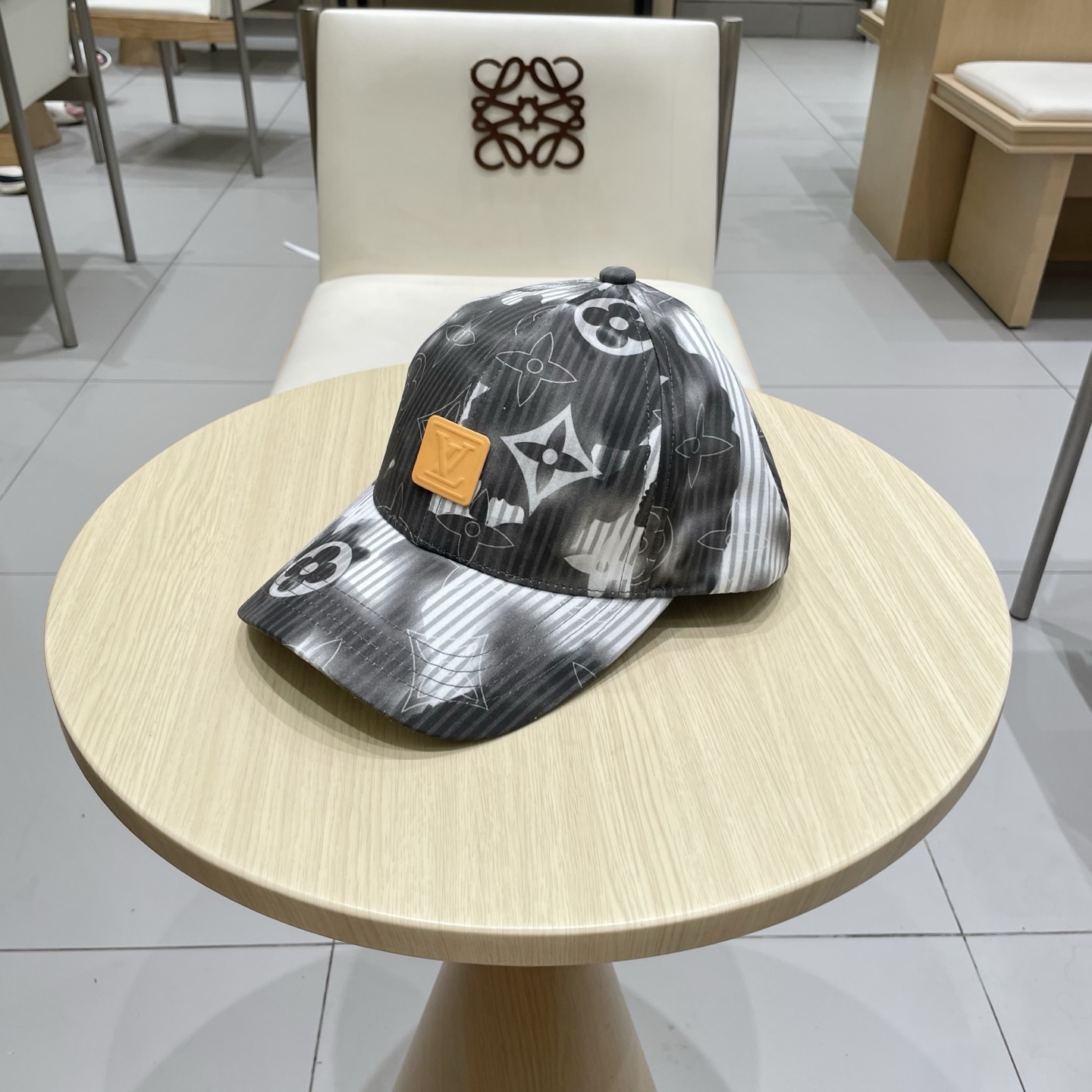 🧢路易威登lv棒球帽 LouisVuitton😍新款重工打造♥️高端大气，百搭款🤗男女通用