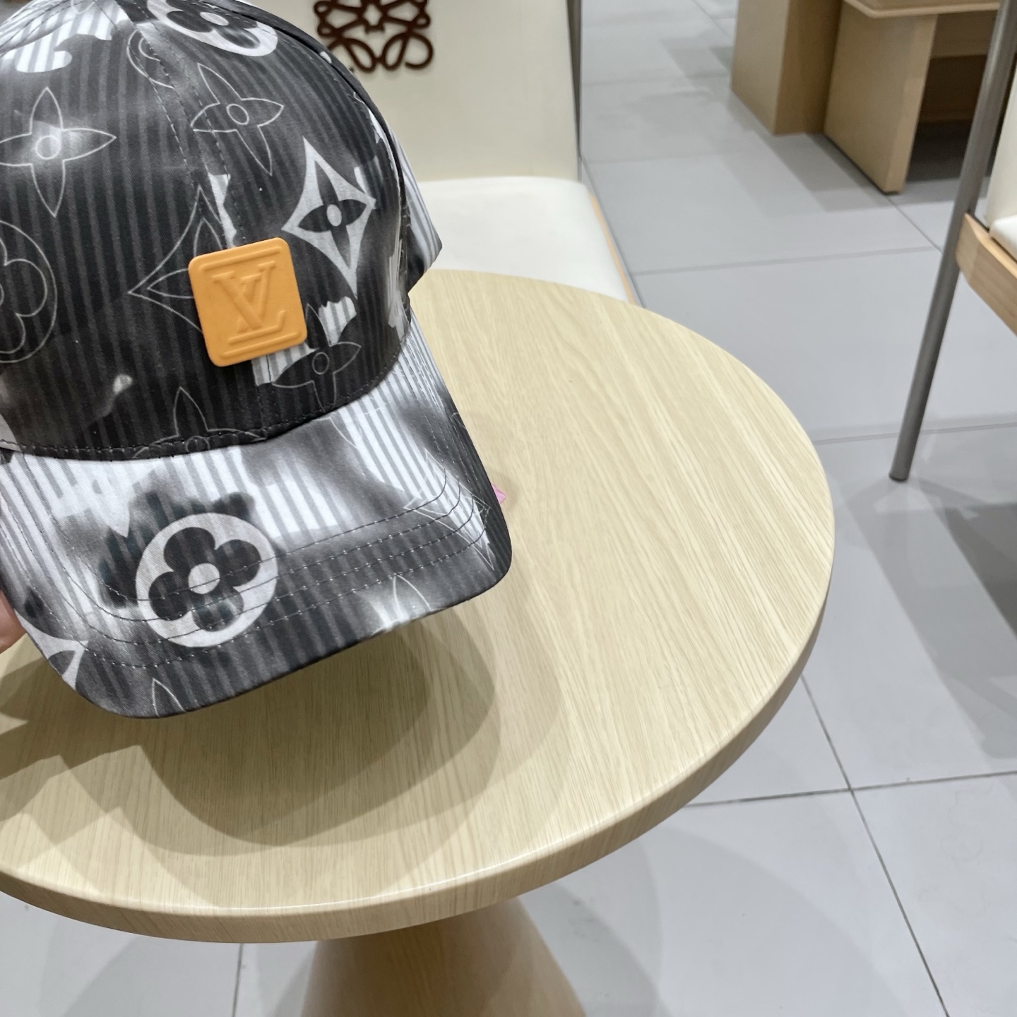 🧢路易威登lv棒球帽 LouisVuitton😍新款重工打造♥️高端大气，百搭款🤗男女通用