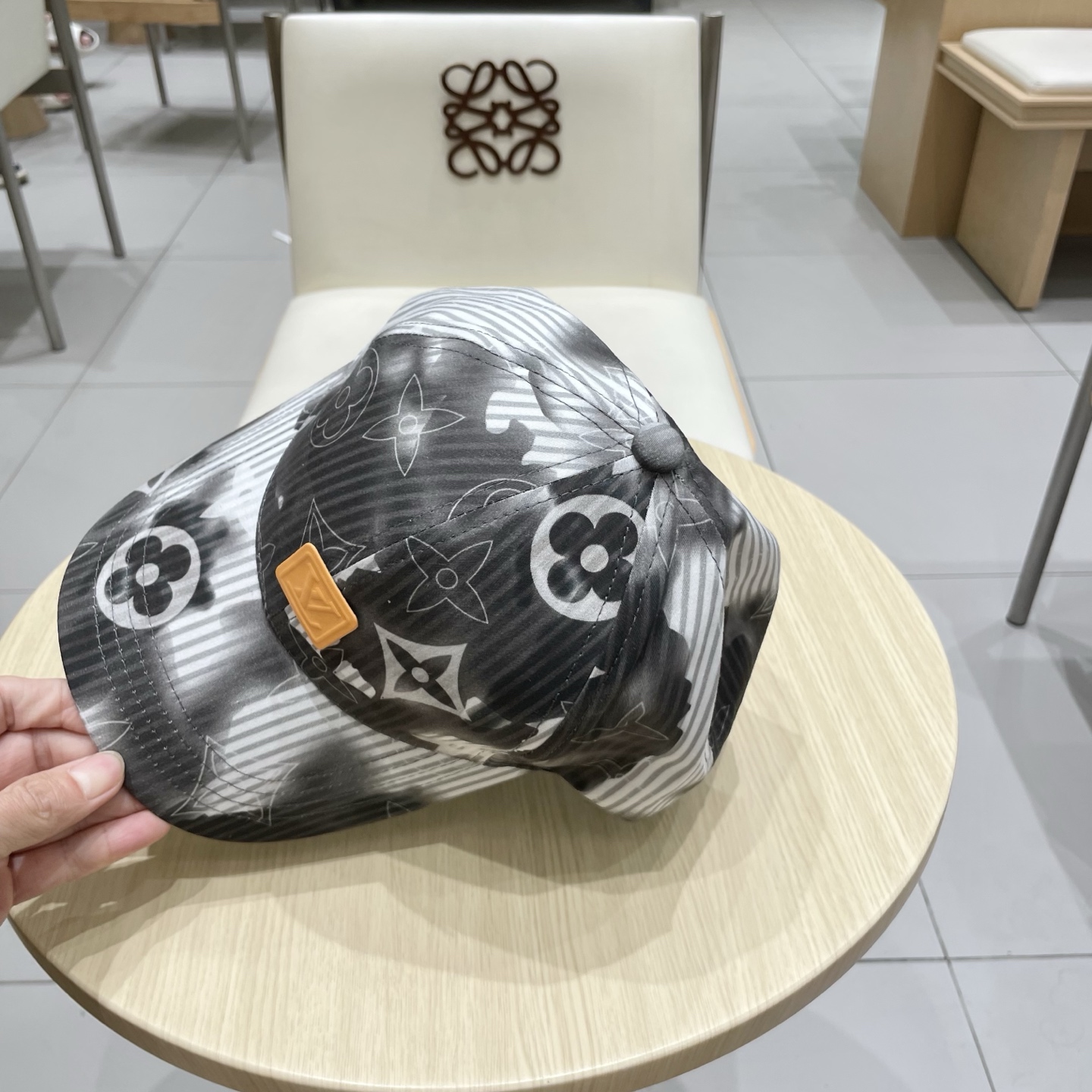 🧢路易威登lv棒球帽 LouisVuitton😍新款重工打造♥️高端大气，百搭款🤗男女通用