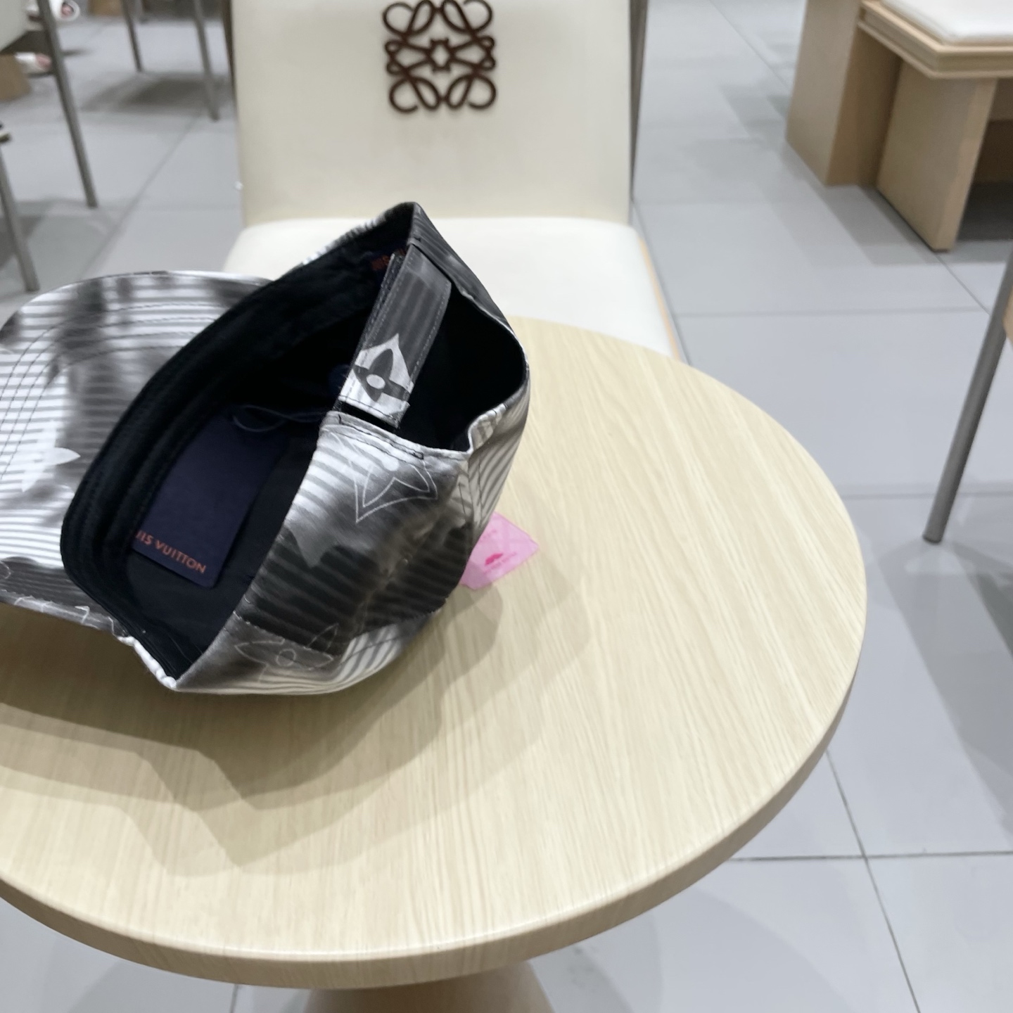 🧢路易威登lv棒球帽 LouisVuitton😍新款重工打造♥️高端大气，百搭款🤗男女通用