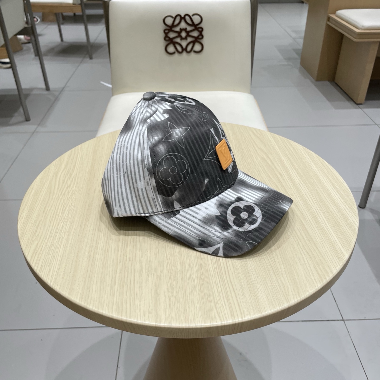 🧢路易威登lv棒球帽 LouisVuitton😍新款重工打造♥️高端大气，百搭款🤗男女通用