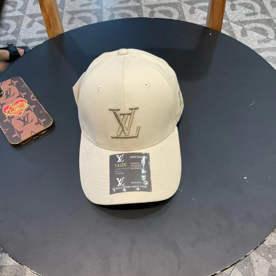  路易威登棒球帽LouisVuitton🧢  
LV棒球帽，简约大气，经典老花，男女用