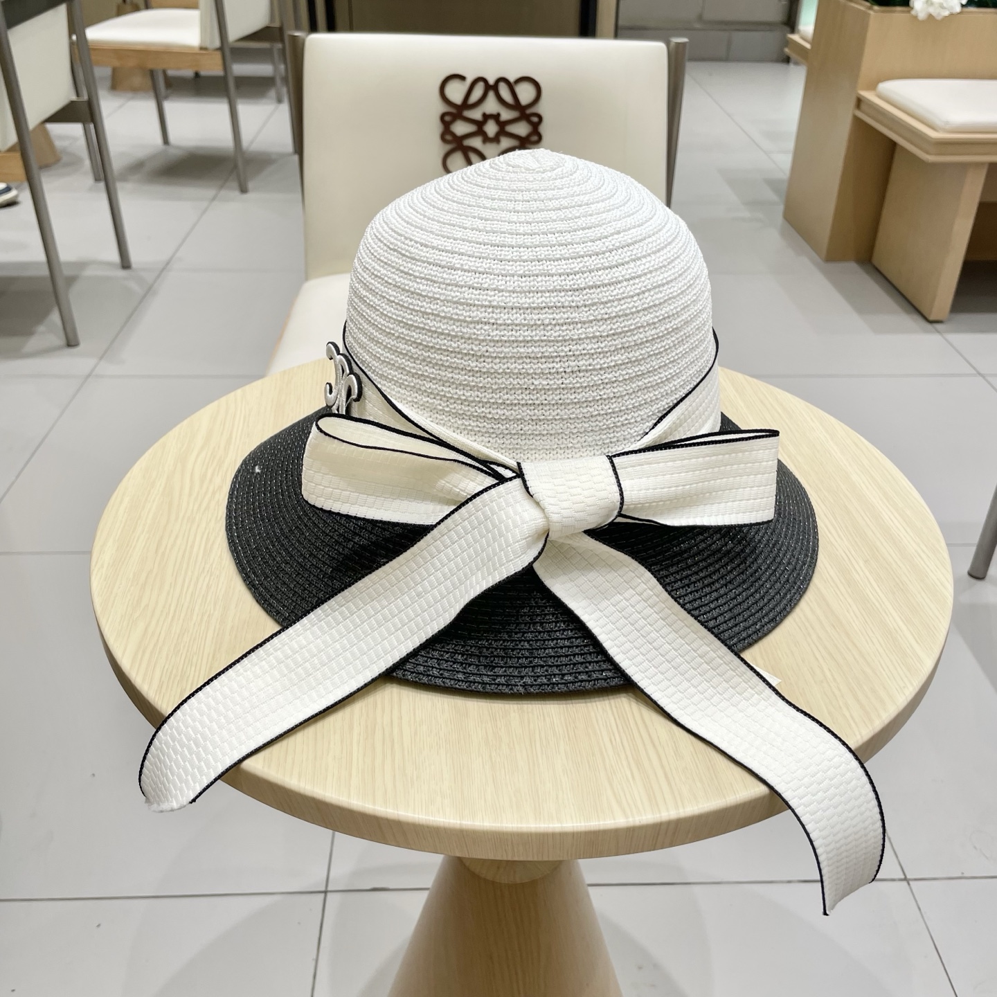    塞琳celien新款草帽，圆顶礼帽，头围57cm