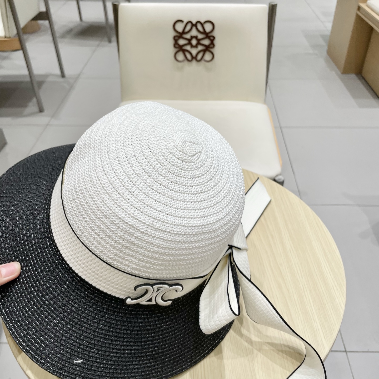    塞琳celien新款草帽，圆顶礼帽，头围57cm