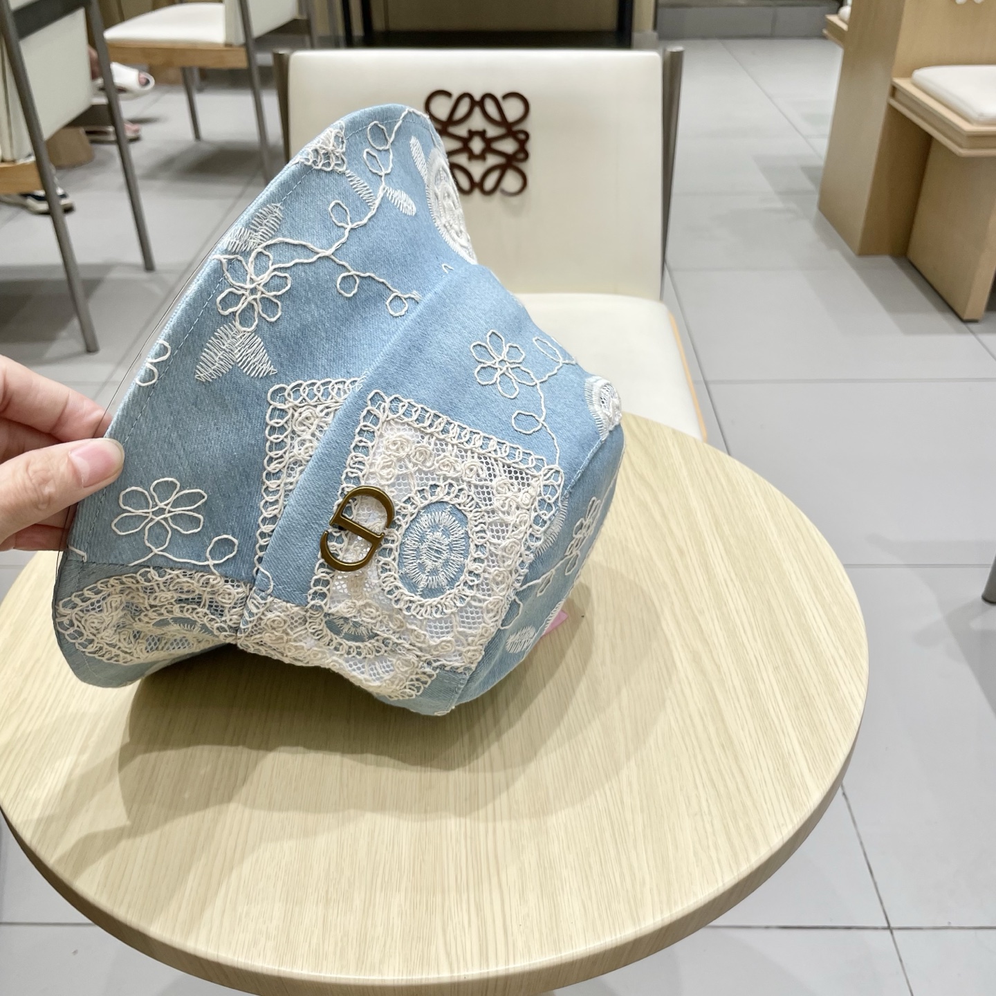  dior迪奥潮流渔夫帽女秋款新款绣花小沿显瘦韩版酷炫青年街头男女帽子