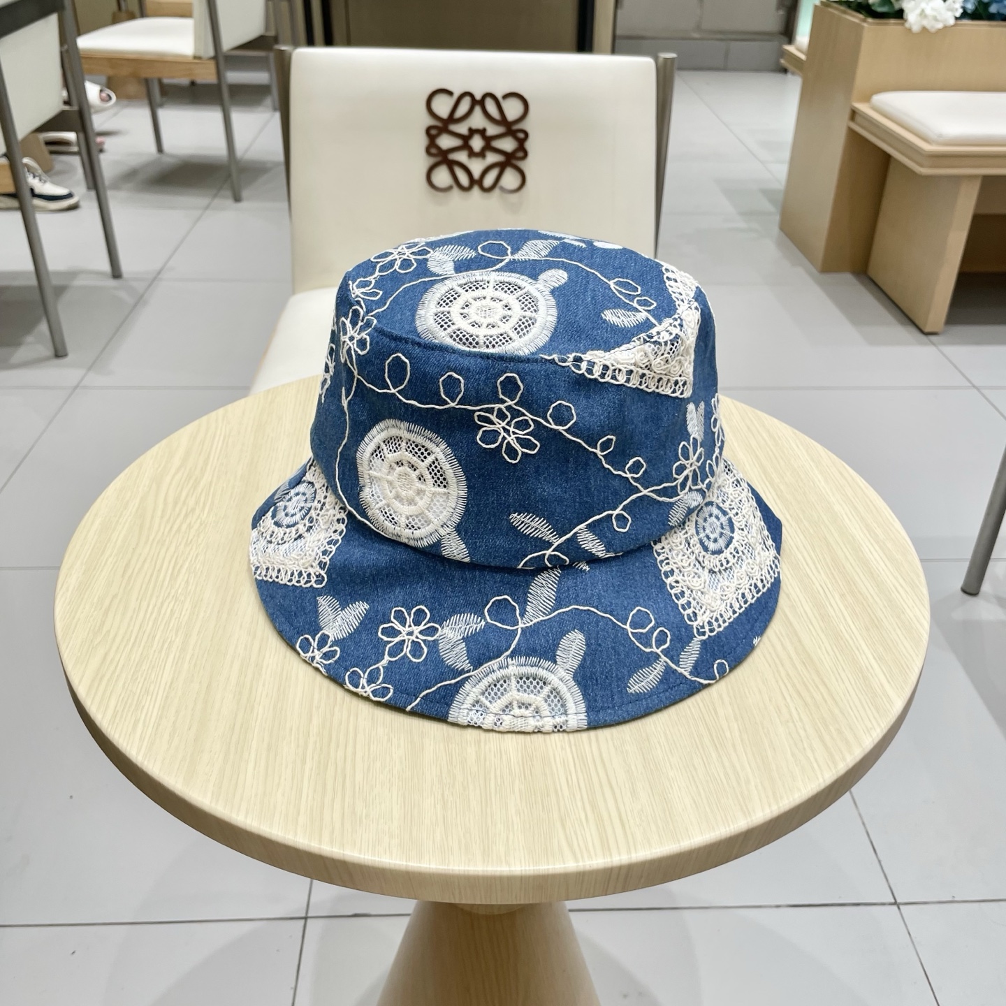  dior迪奥潮流渔夫帽女秋款新款绣花小沿显瘦韩版酷炫青年街头男女帽子