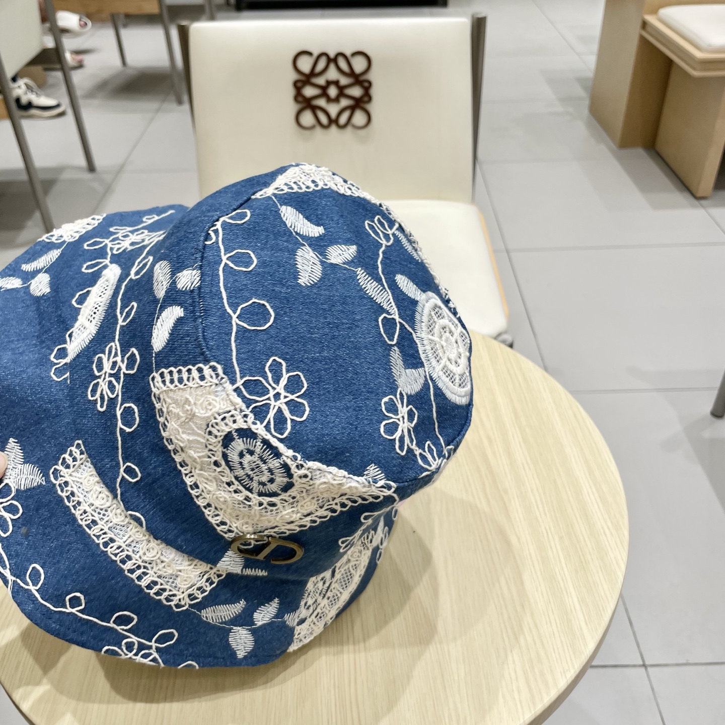  dior迪奥潮流渔夫帽女秋款新款绣花小沿显瘦韩版酷炫青年街头男女帽子