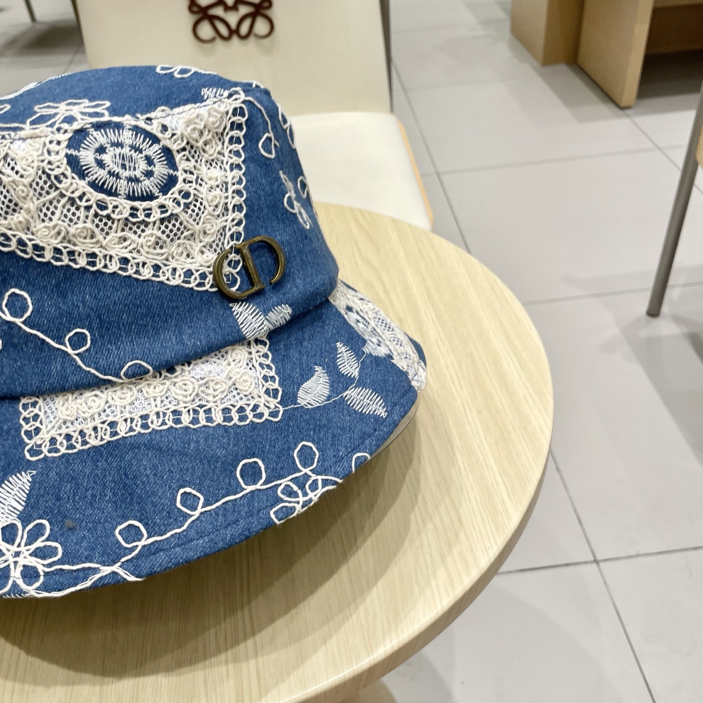  dior迪奥潮流渔夫帽女秋款新款绣花小沿显瘦韩版酷炫青年街头男女帽子