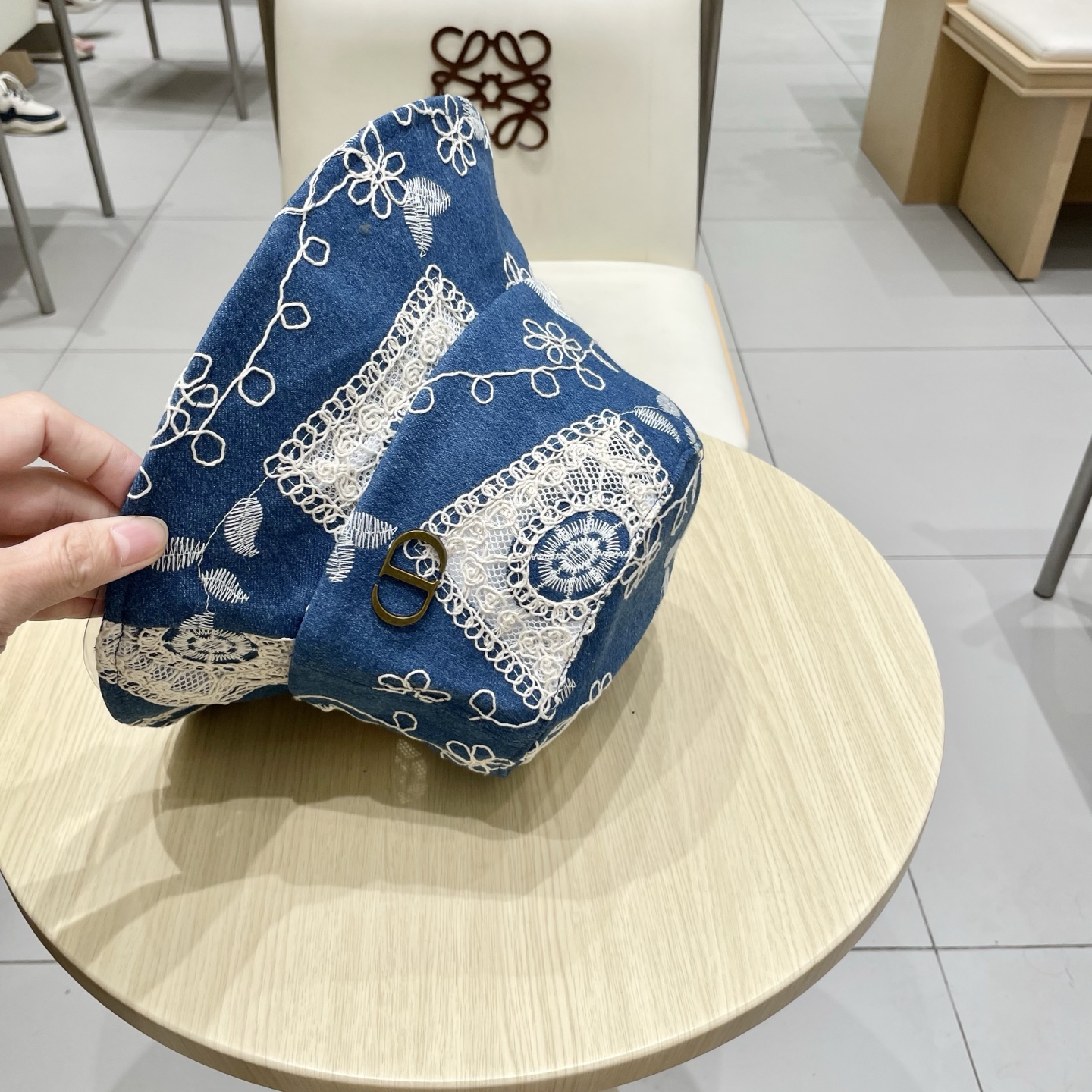  dior迪奥潮流渔夫帽女秋款新款绣花小沿显瘦韩版酷炫青年街头男女帽子