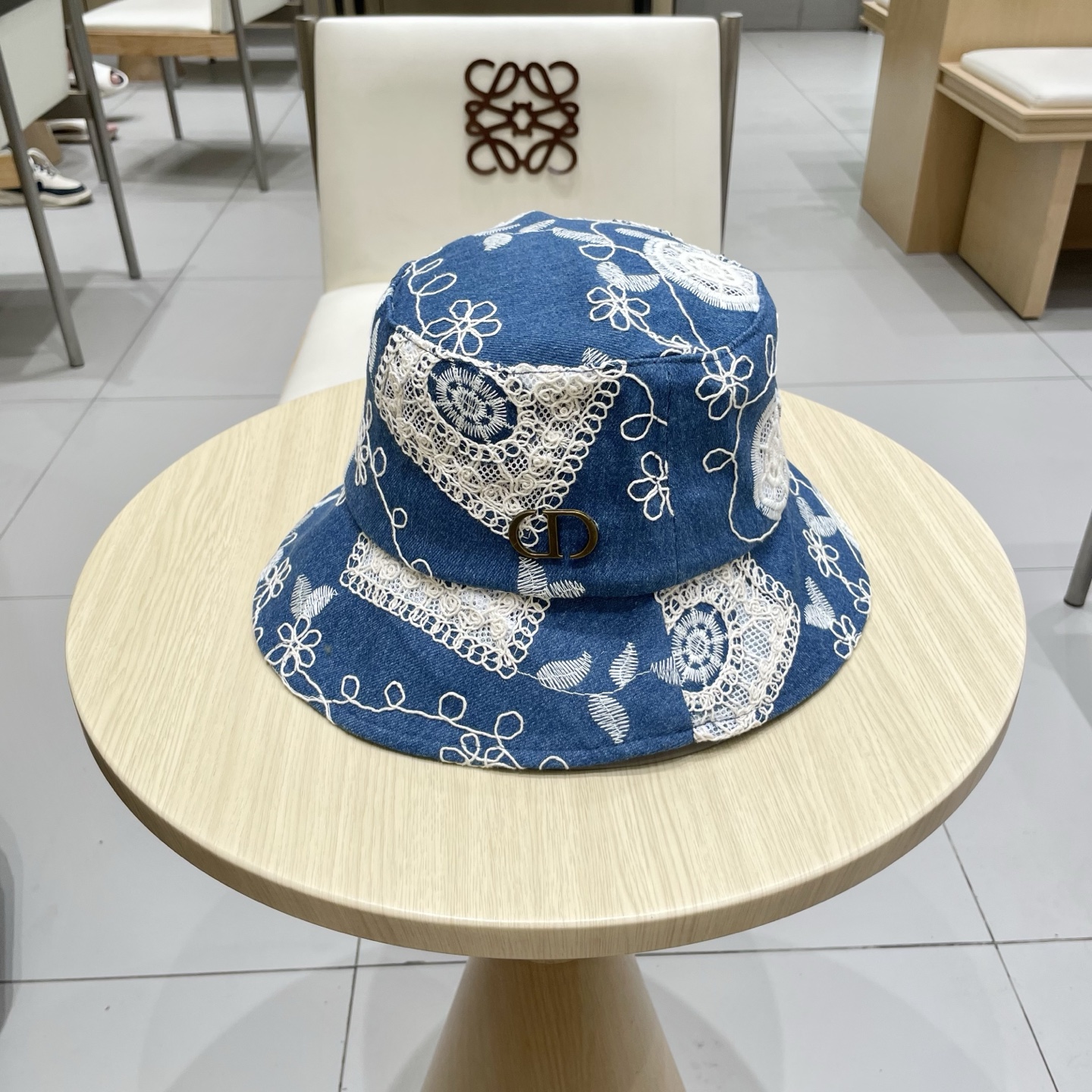  dior迪奥潮流渔夫帽女秋款新款绣花小沿显瘦韩版酷炫青年街头男女帽子