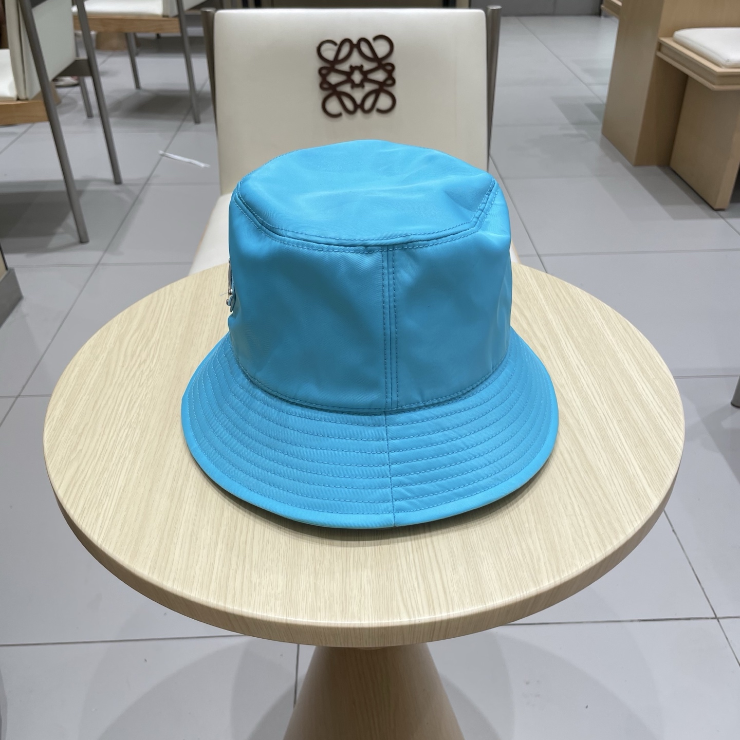  PRADA普拉达官网新款遮阳渔夫帽、防紫外线布帽，可折叠头围57cm