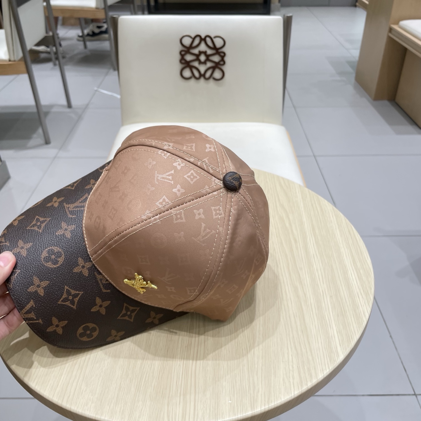  🧢路易威登lv棒球帽 LouisVuitton😍新款重工打造♥️高端大气，百搭款🤗男女通用！