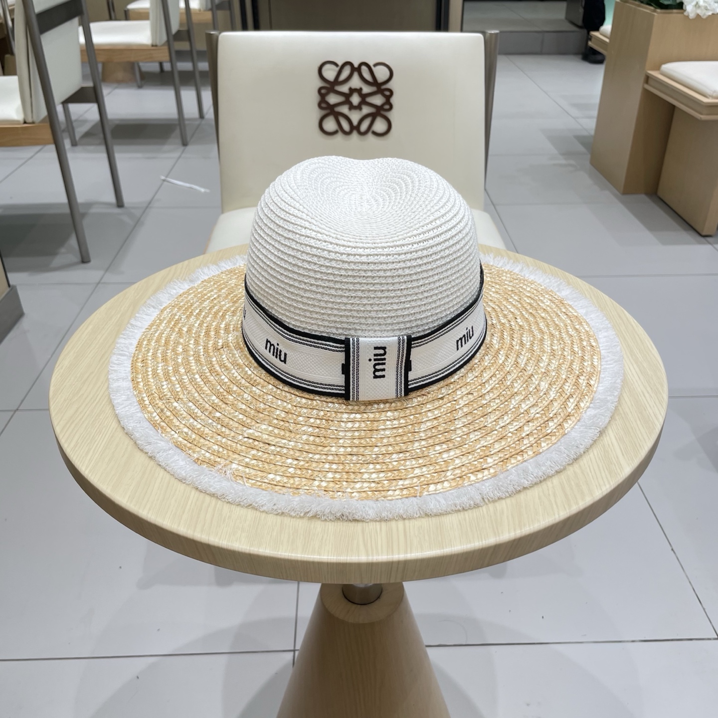  缪缪miumiu新款巴拿马草帽，高级定制，名媛风，夏季防晒防紫外线，出行必备，百搭好看