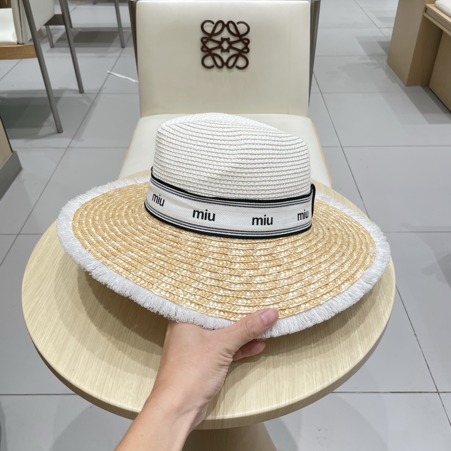  缪缪miumiu新款巴拿马草帽，高级定制，名媛风，夏季防晒防紫外线，出行必备，百搭好看