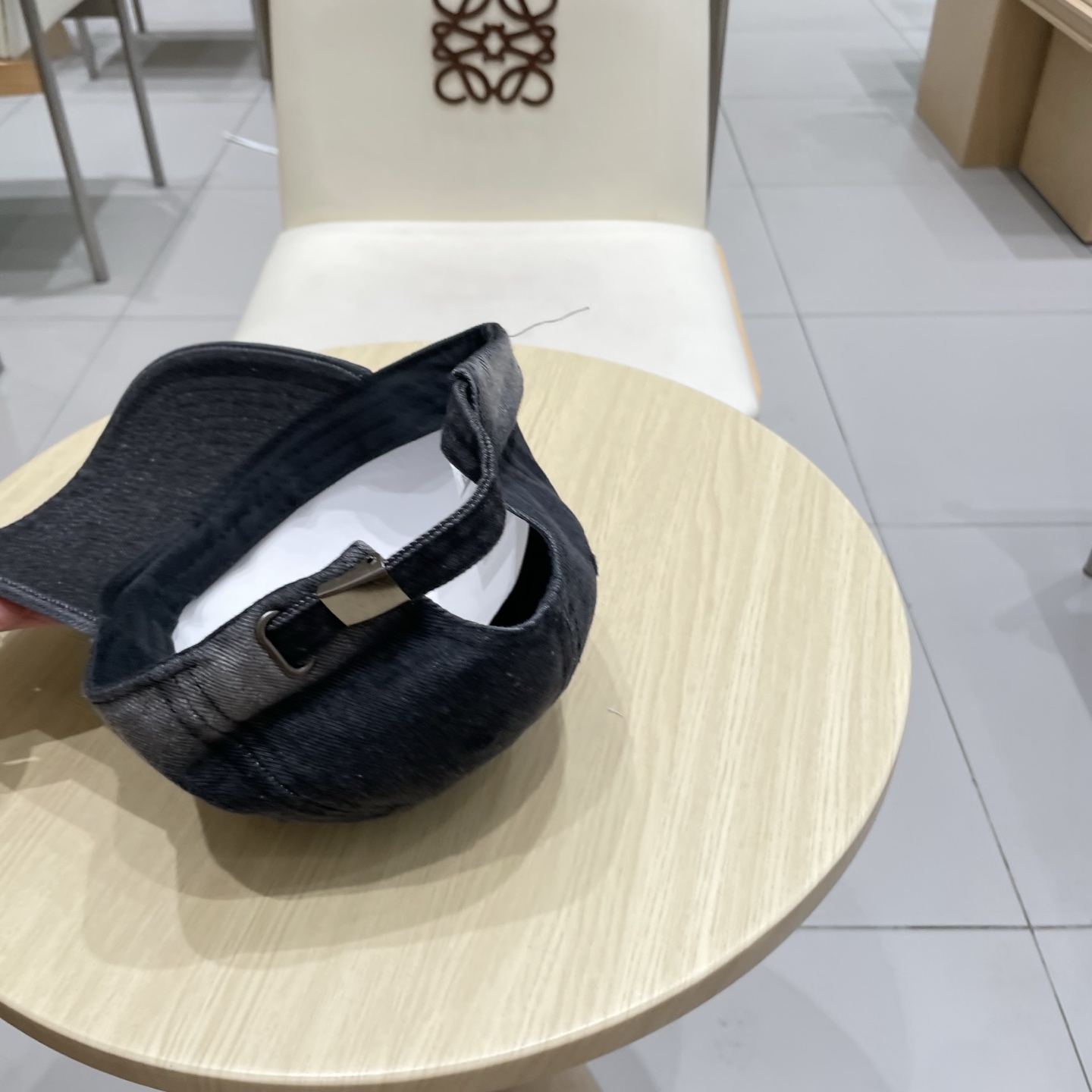  LV路易威登官网同步高版本 新款牛仔棒球帽🧢
火爆技术升级，洗水牛仔风街头风十足
更符合现在时尚小哥哥