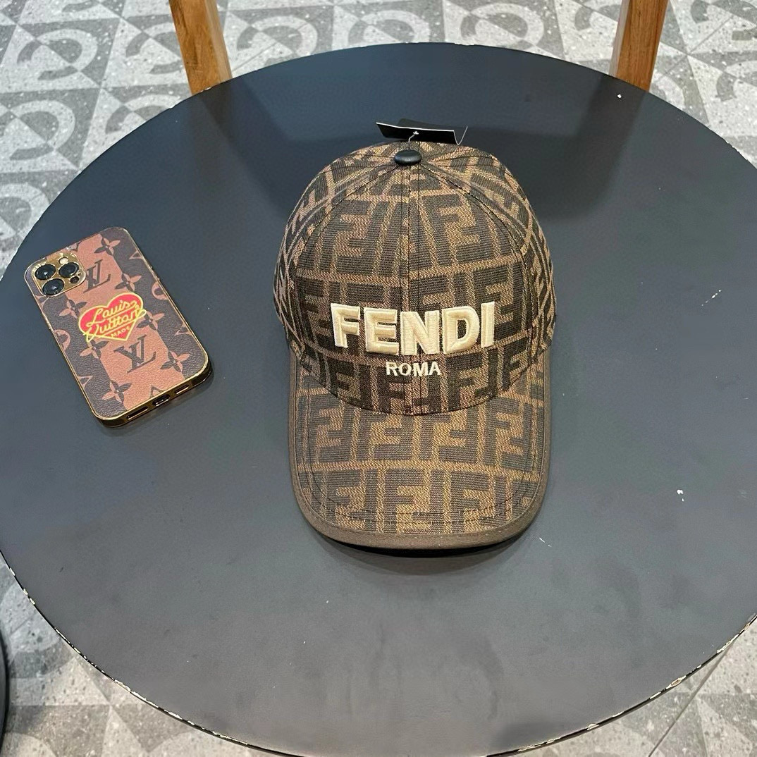  FENDI 芬迪 时装棒球帽新款 流行趋势 喜欢看到收哦 🥰质量超赞哦