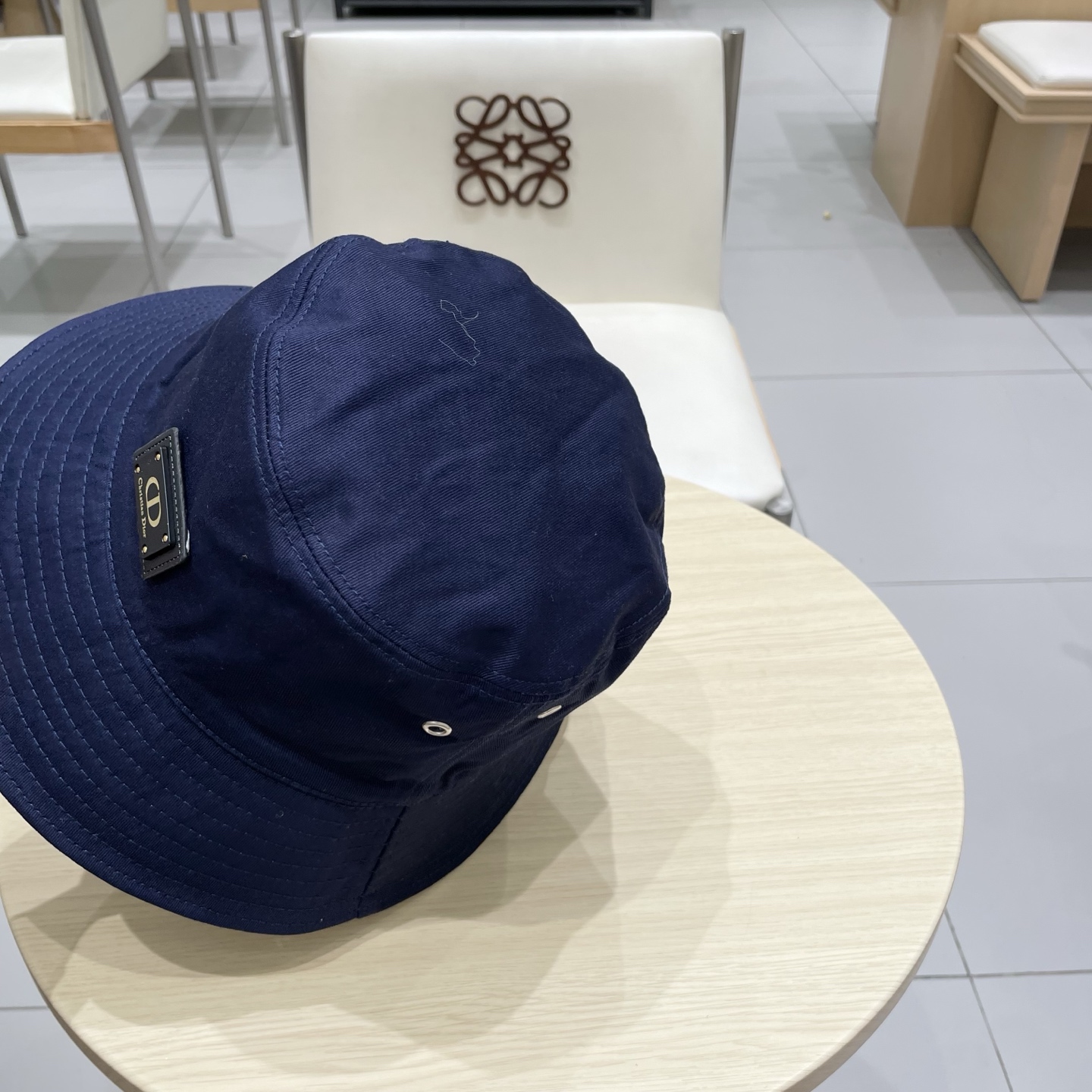 👒迪奥Dior👒 😍官网最新双面满印迪奥logo渔夫帽，防晒指数超高，特别显脸小，有型不软塌，可随意折叠