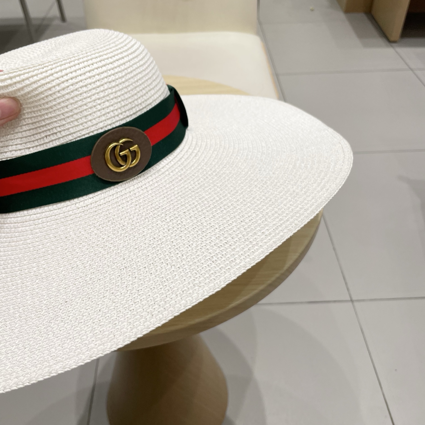 Gucci古奇新款圆顶大帽檐草帽，，帽型超赞