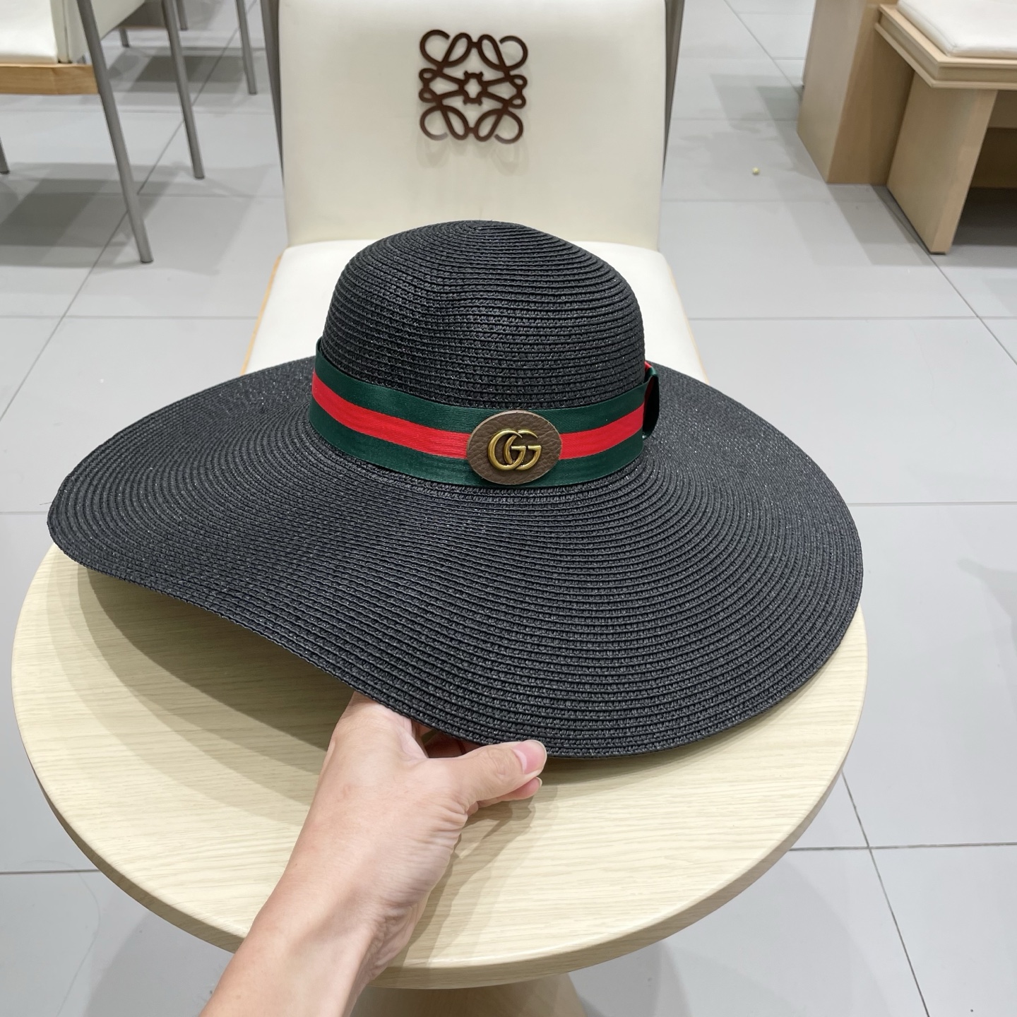 Gucci古奇新款圆顶大帽檐草帽，，帽型超赞