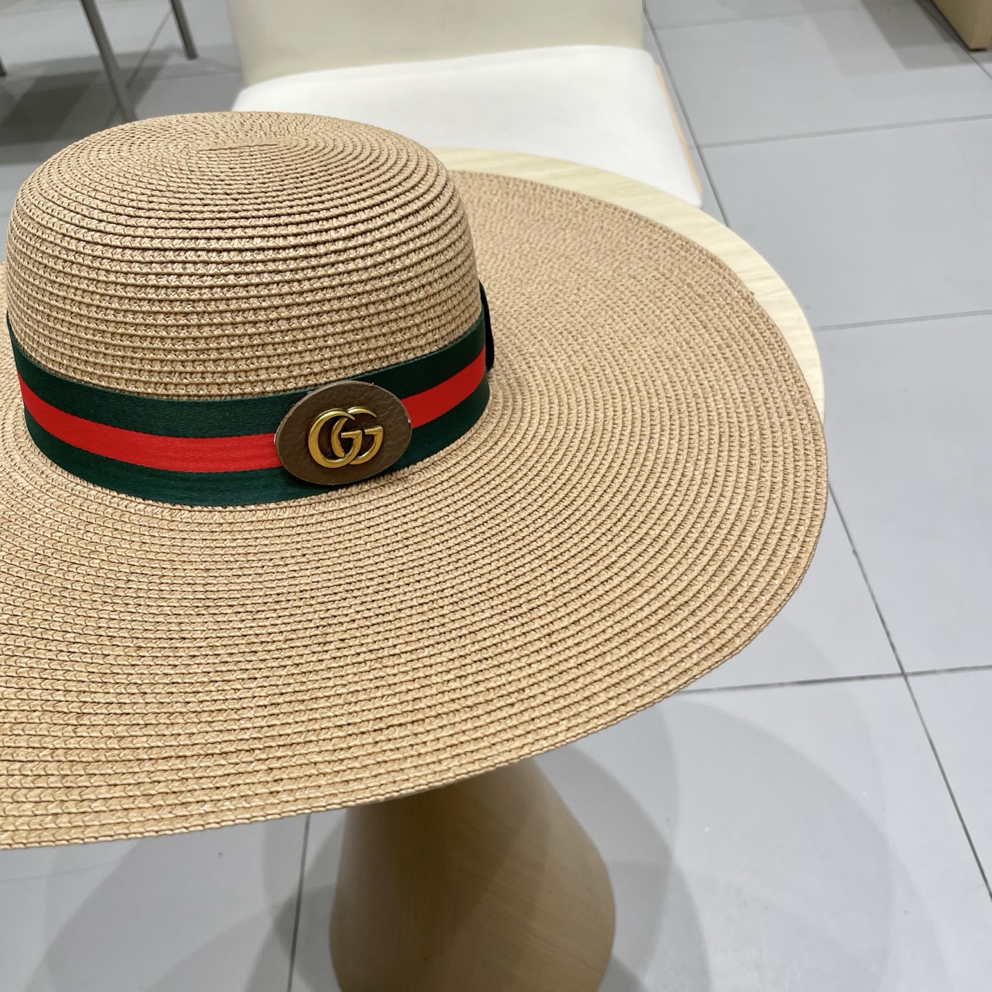 Gucci古奇新款圆顶大帽檐草帽，，帽型超赞