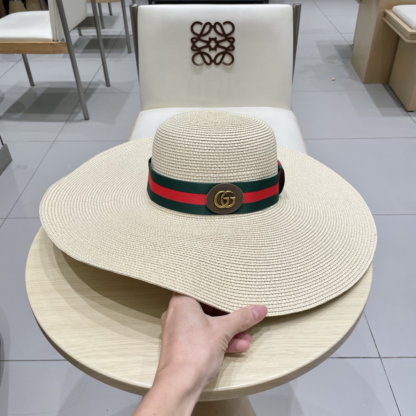 Gucci古奇新款圆顶大帽檐草帽，，帽型超赞