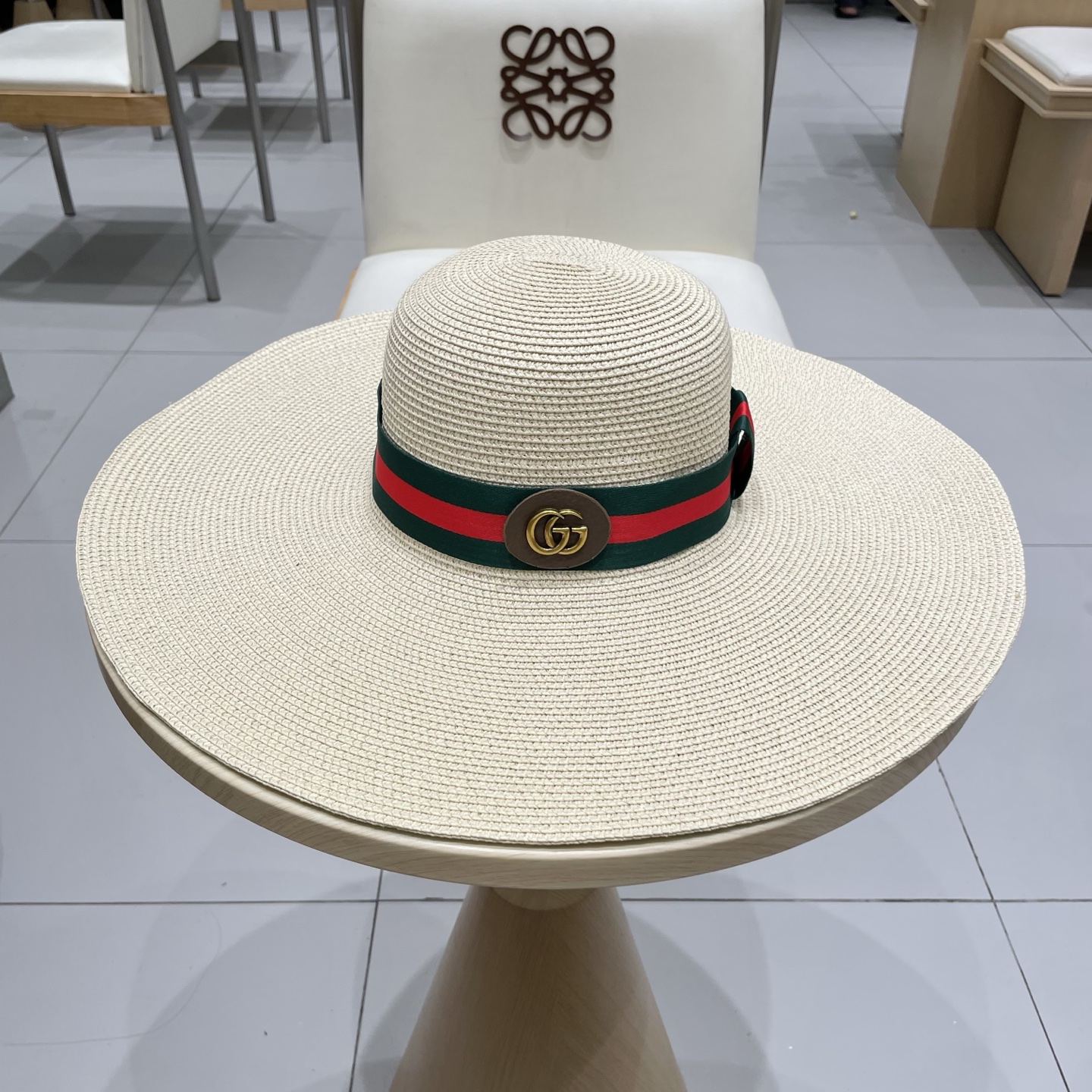 NO:350796,Gucci new dome big brim straw hat, excellent hat hat straw hat fisherman hat baseball hat, hat, gucci, espadrilles, hatsGucci古奇新款圆顶大帽檐草帽,,帽型超赞帽子草帽渔夫帽棒球帽,帽子,gucci,espadrilles,hats,hat