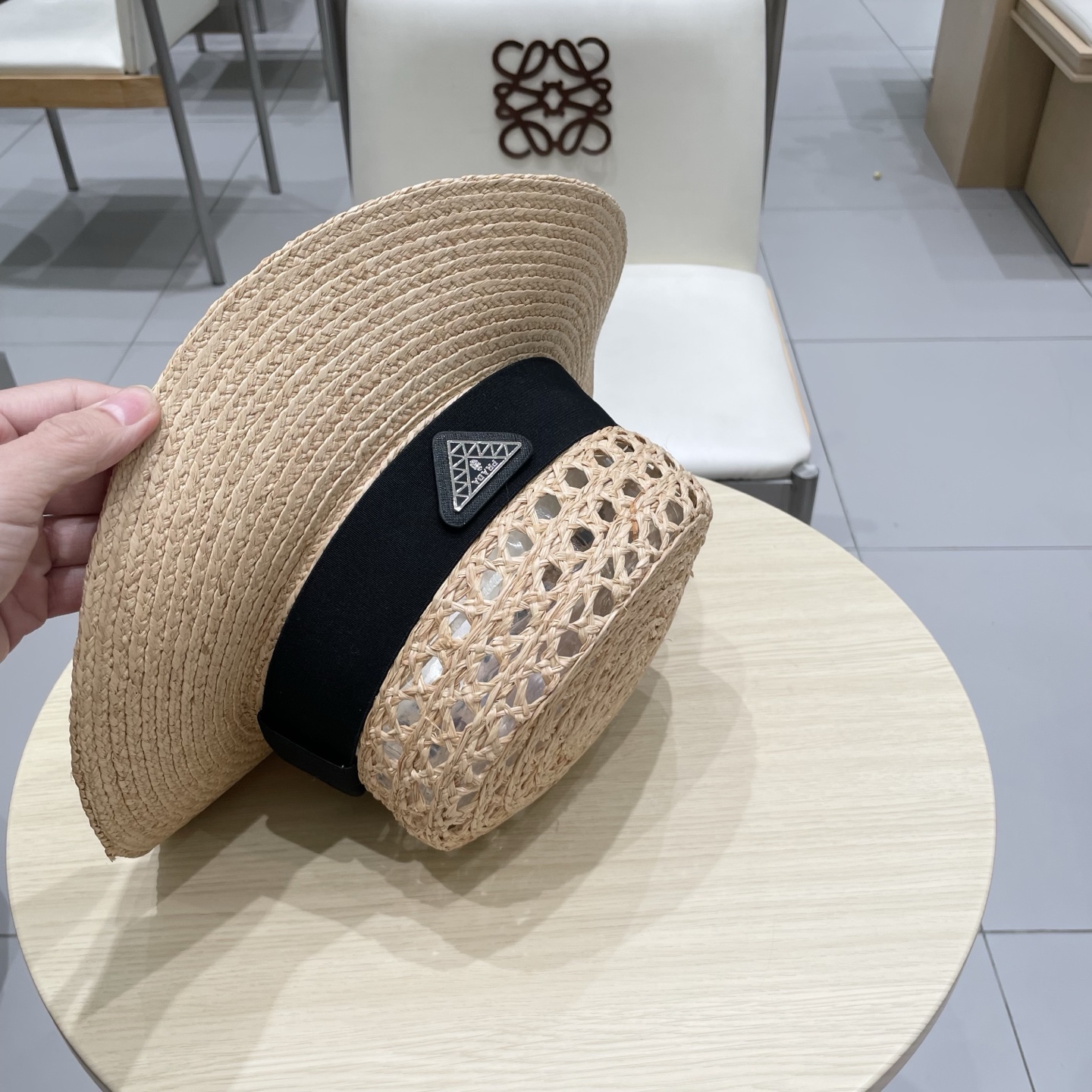 普拉达Prada新款拉菲草镂空草帽 夏天海边首选～明星同款～大牌简约