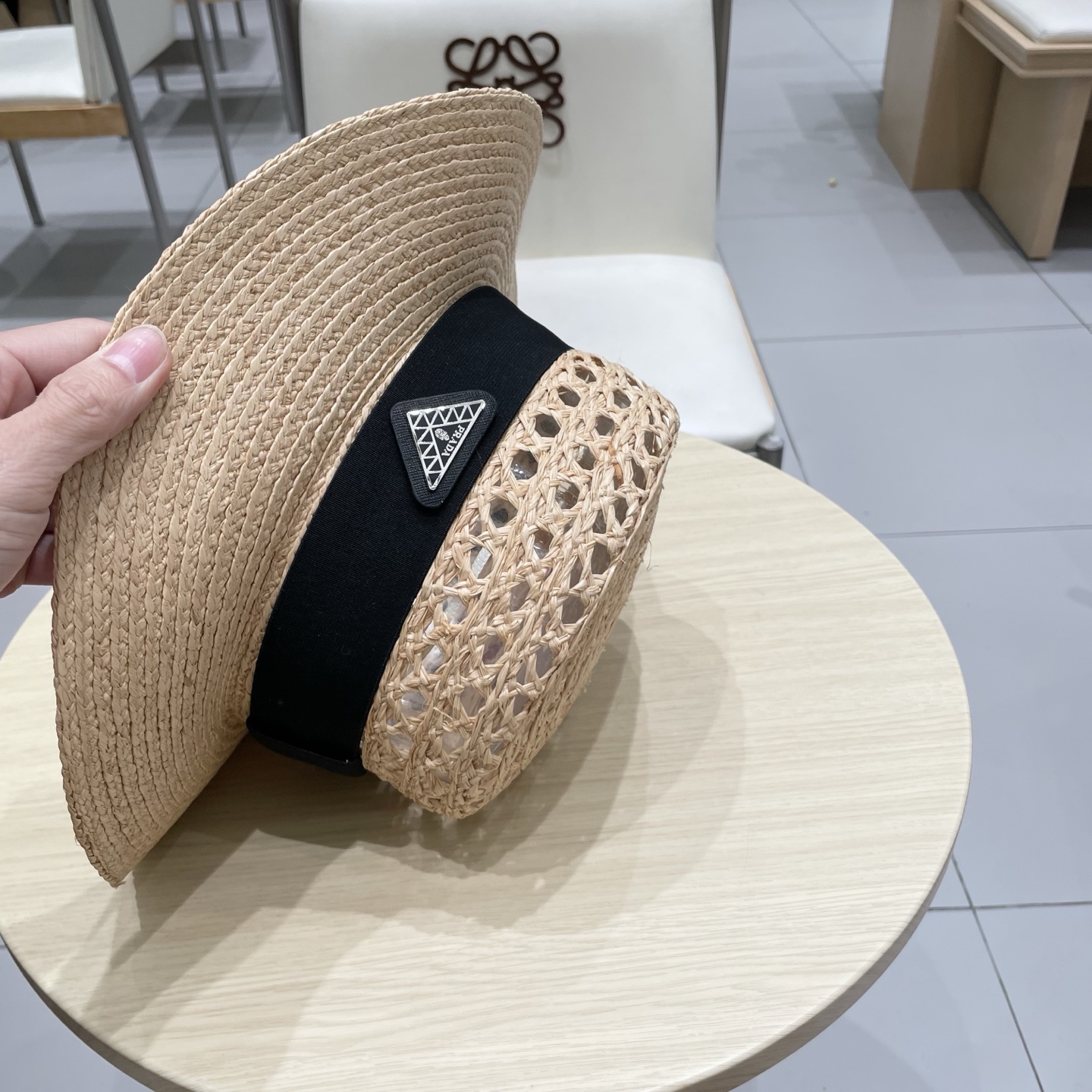 普拉达Prada新款拉菲草镂空草帽 夏天海边首选～明星同款～大牌简约