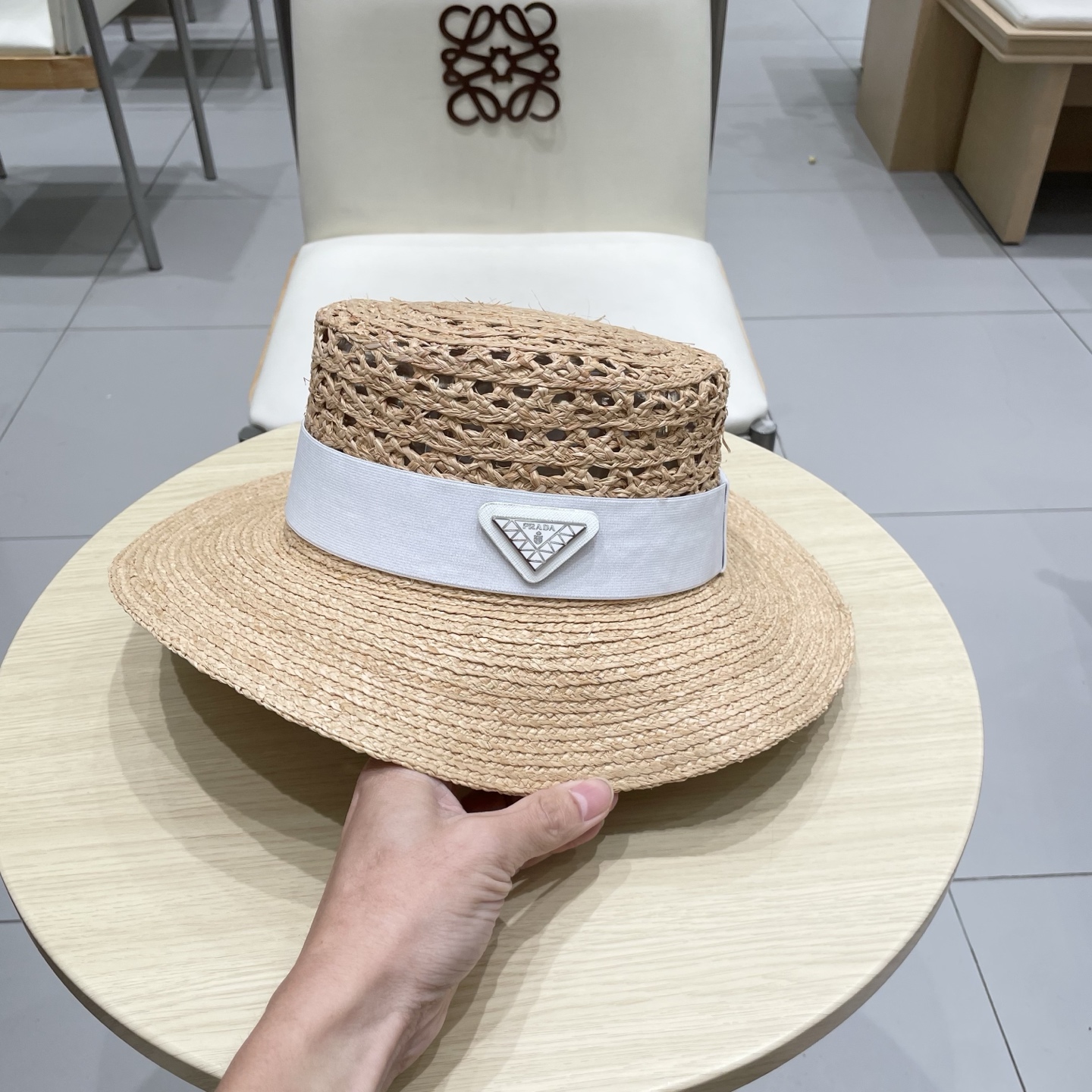 普拉达Prada新款拉菲草镂空草帽 夏天海边首选～明星同款～大牌简约